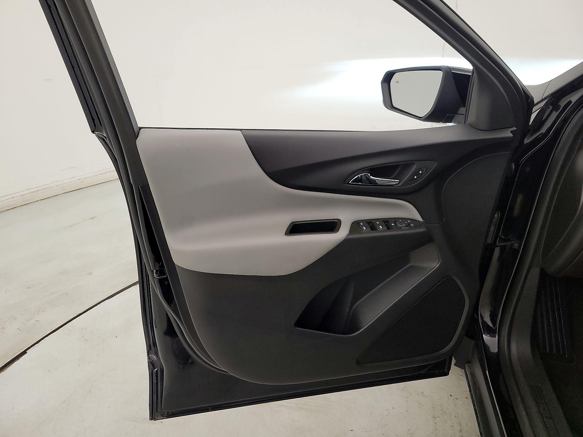 Thumbnail: 2023 Chevrolet Equinox - 12