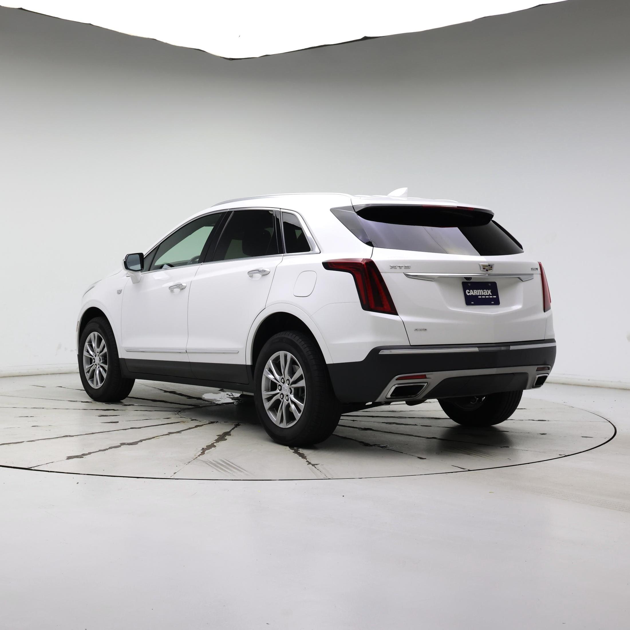 Thumbnail: 2023 Cadillac XT5 - 2
