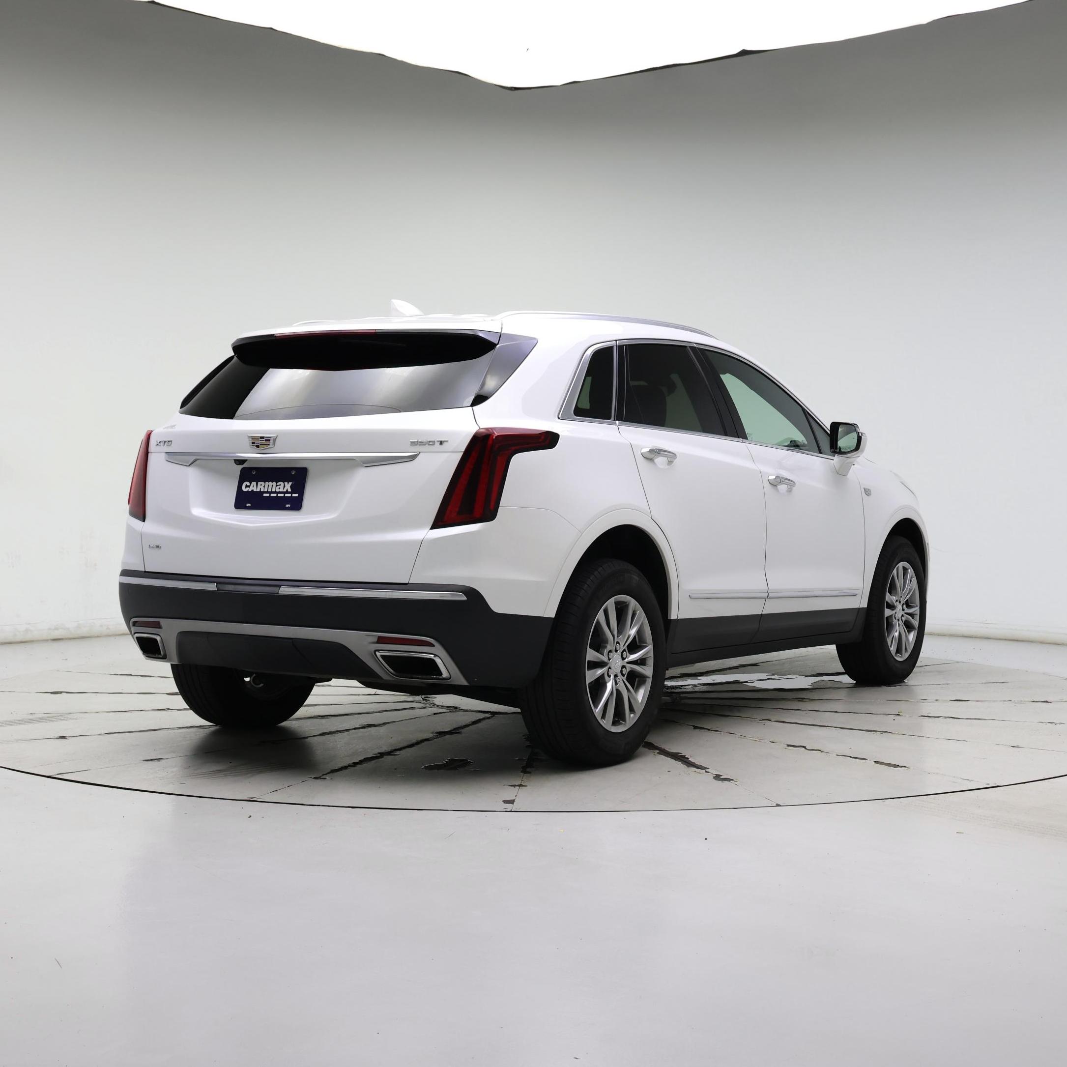 Thumbnail: 2023 Cadillac XT5 - 8