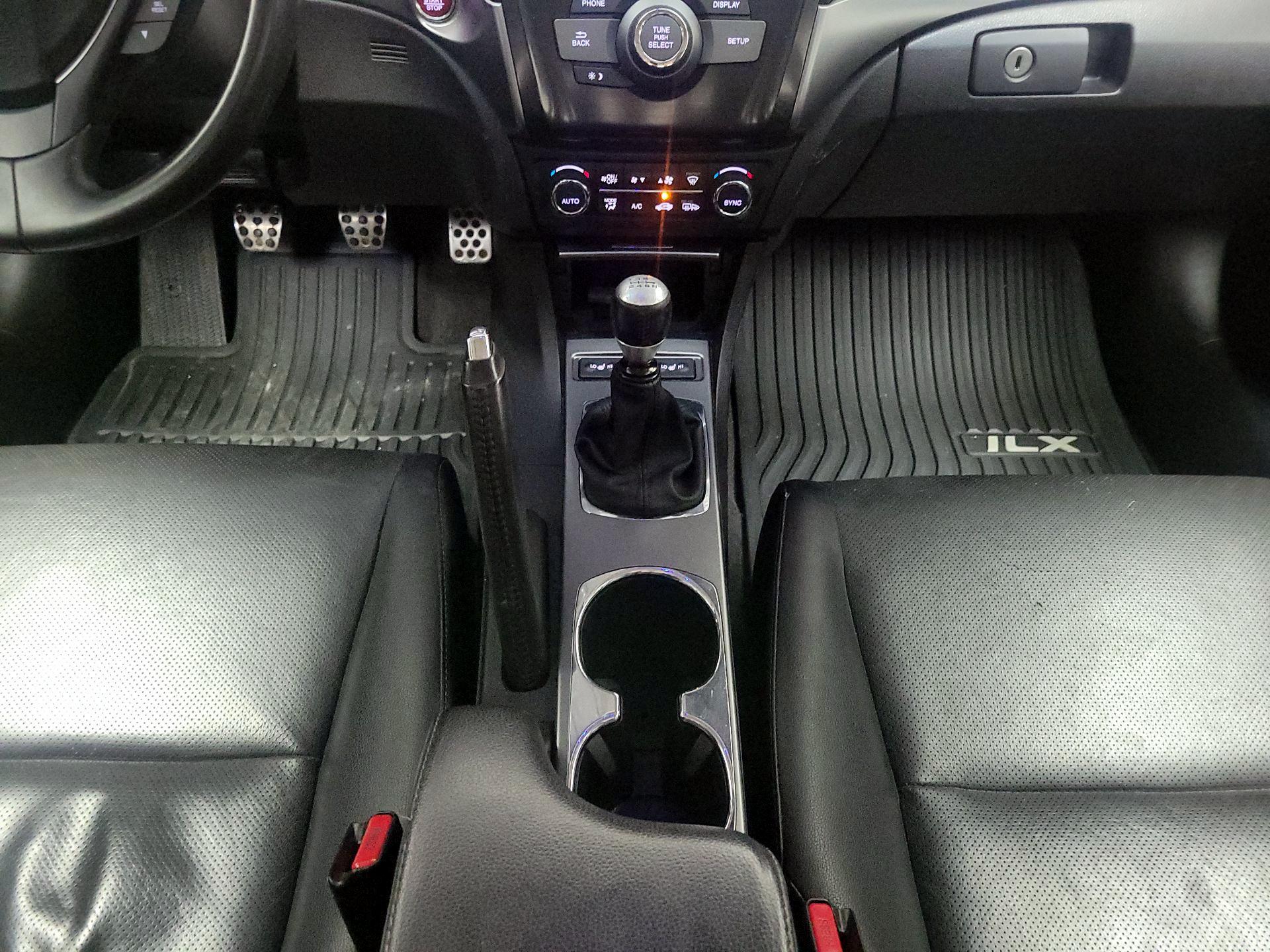 Thumbnail: 2014 Acura ILX - 17