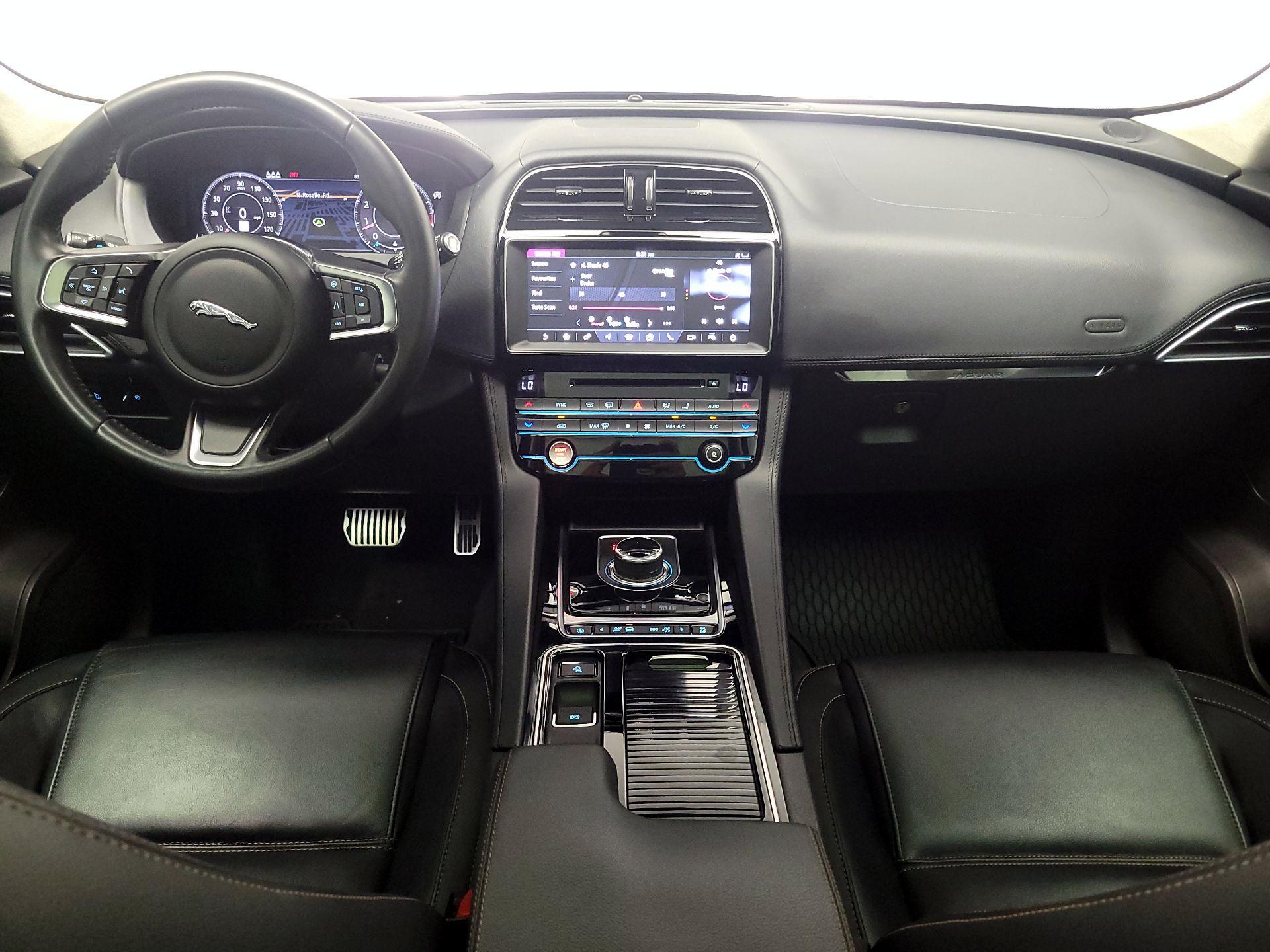 Thumbnail: 2019 Jaguar F-Pace - 9