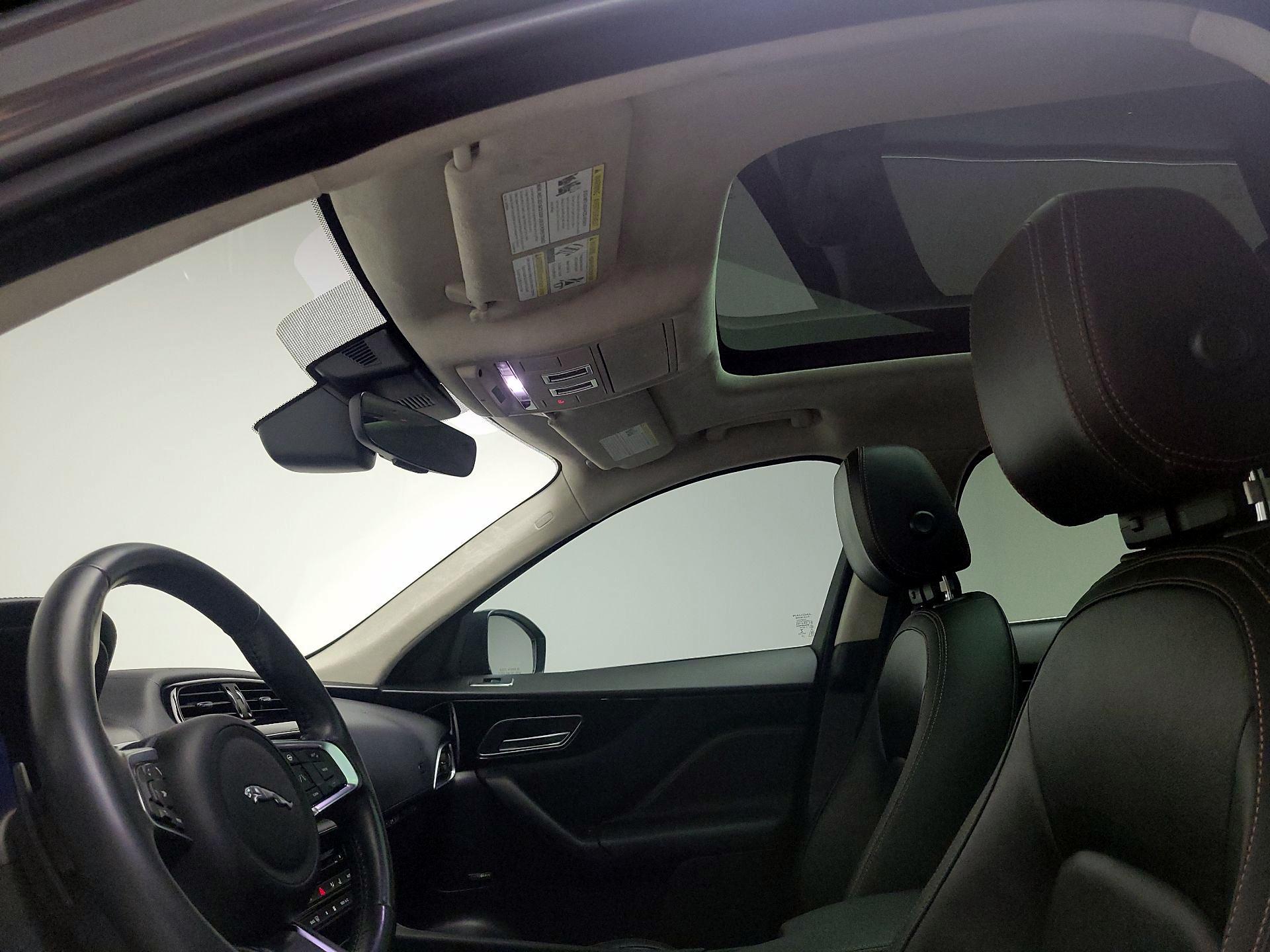 Thumbnail: 2019 Jaguar F-Pace - 20