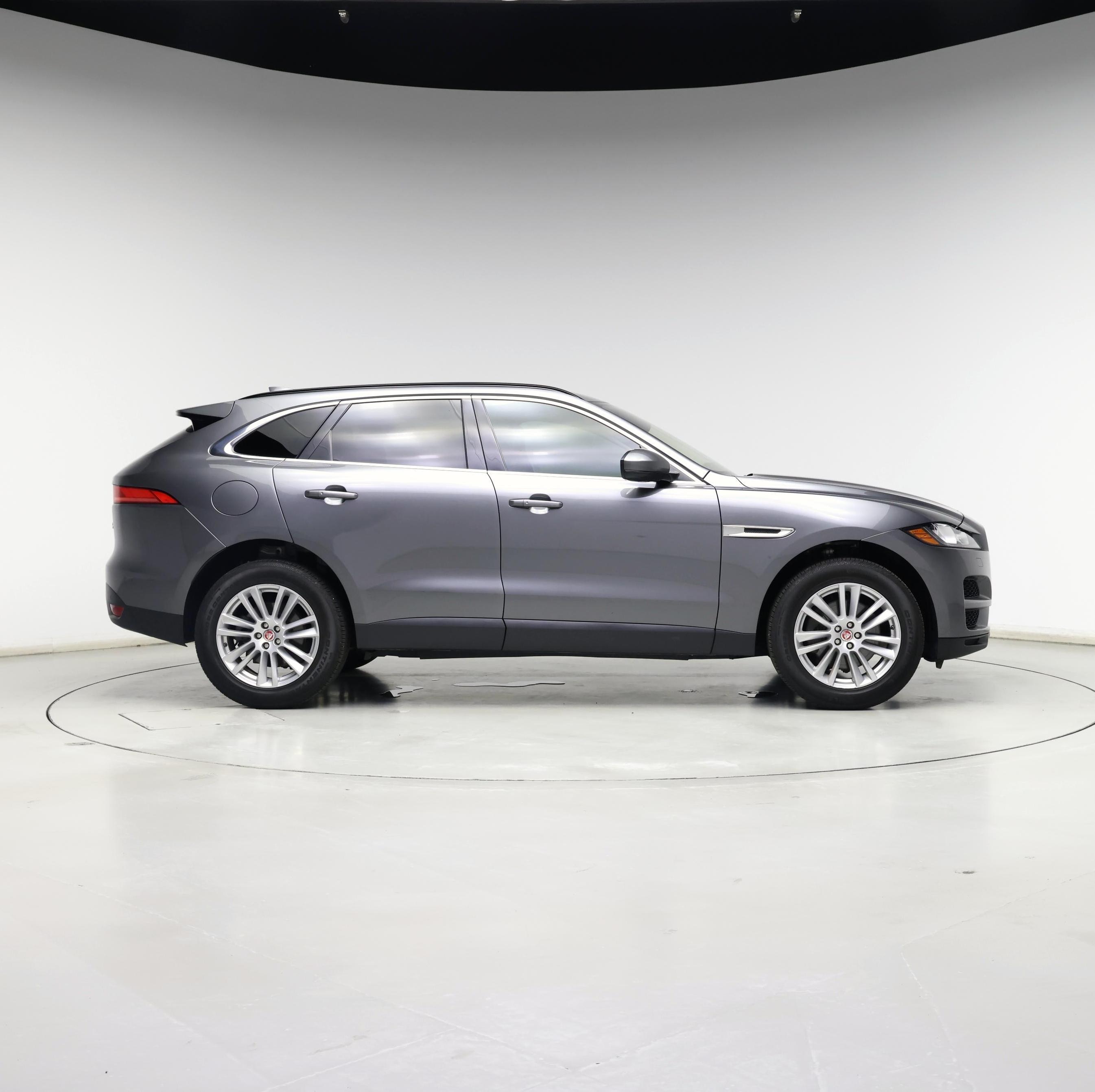 Thumbnail: 2019 Jaguar F-Pace - 7