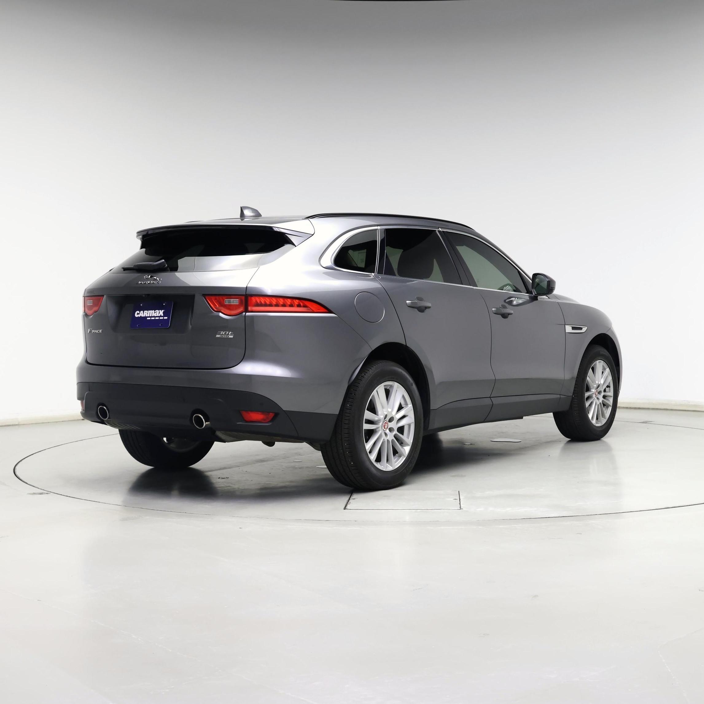 Thumbnail: 2019 Jaguar F-Pace - 8