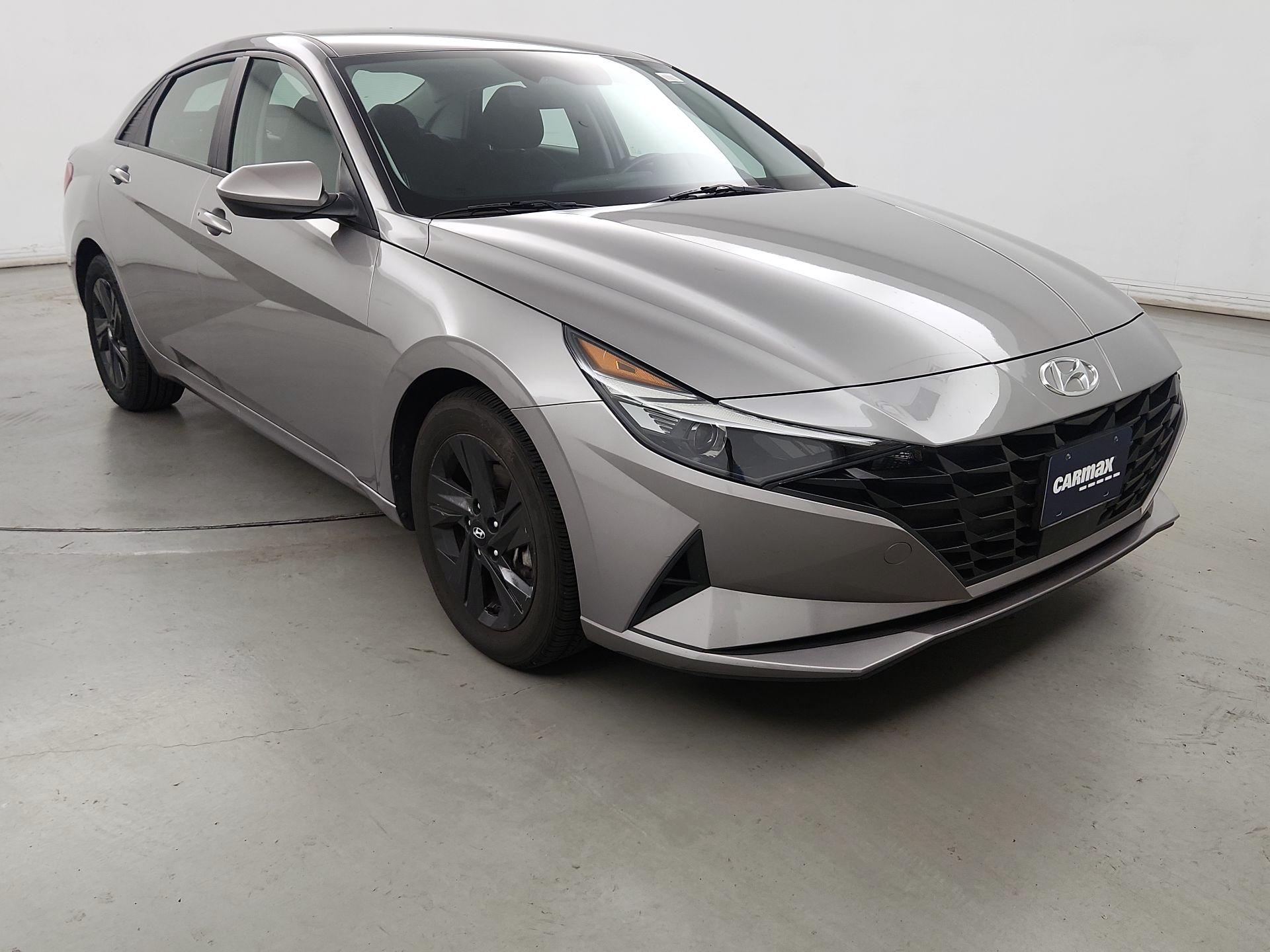 Thumbnail: 2022 Hyundai Elantra - 1