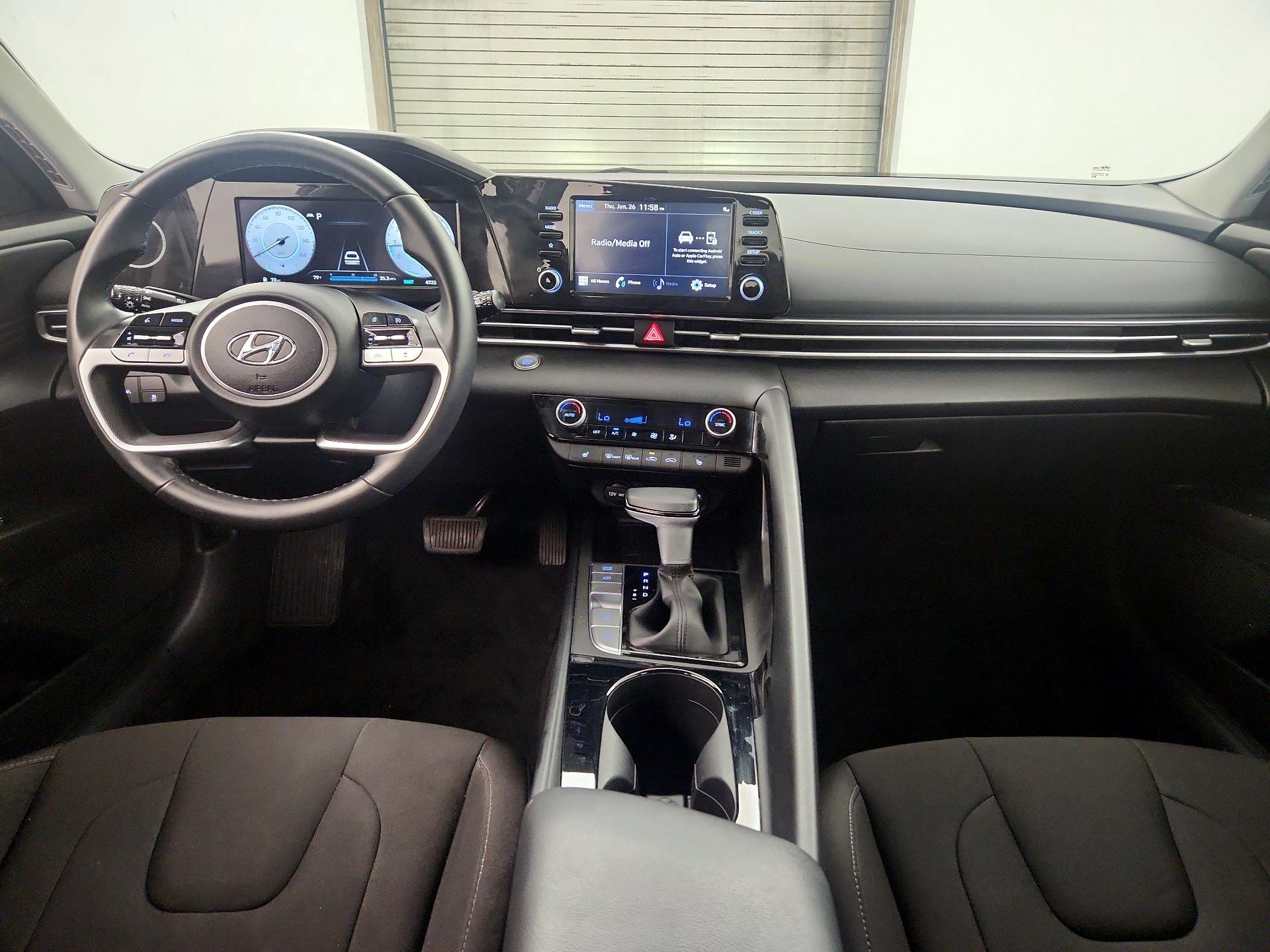 Thumbnail: 2022 Hyundai Elantra - 8