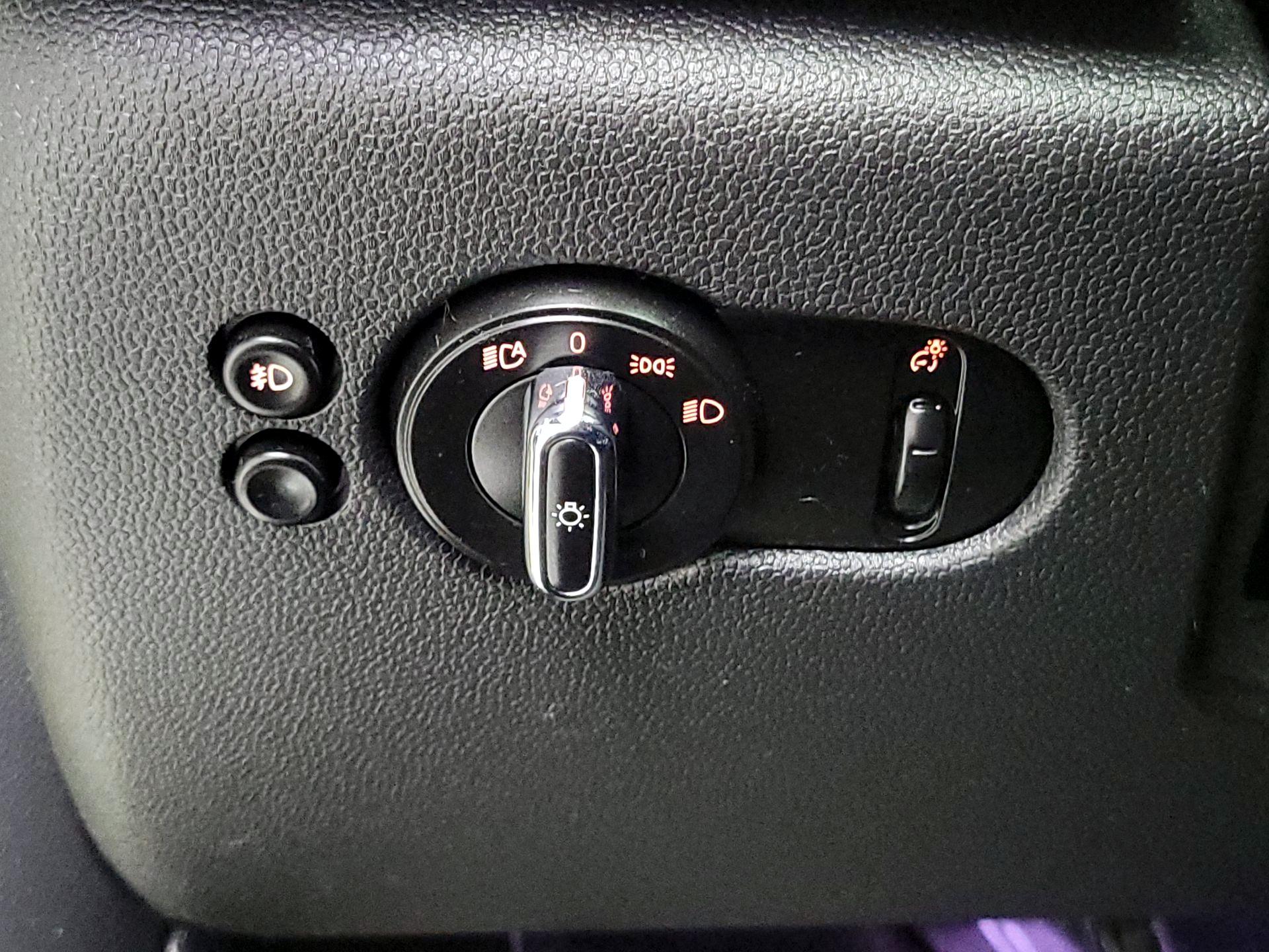 Thumbnail: 2021 MINI Cooper Hardtop - 13