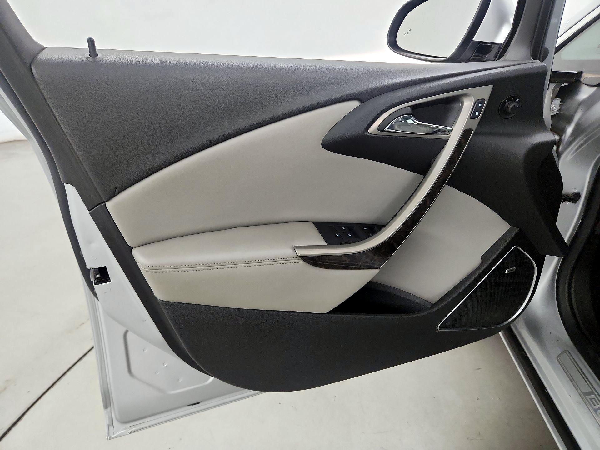 Thumbnail: 2015 Buick Verano - 12