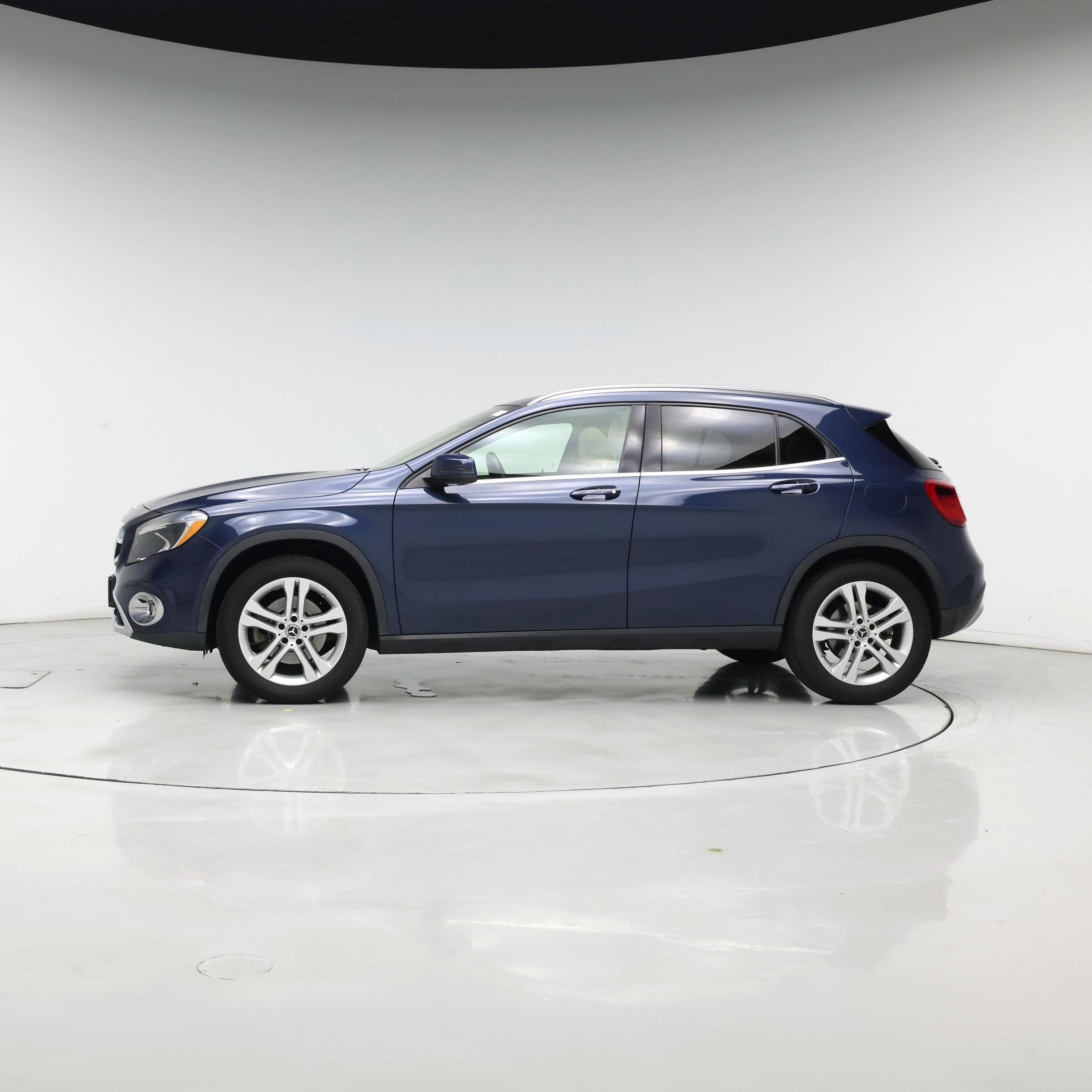 Thumbnail: 2019 Mercedes-Benz GLA - 3