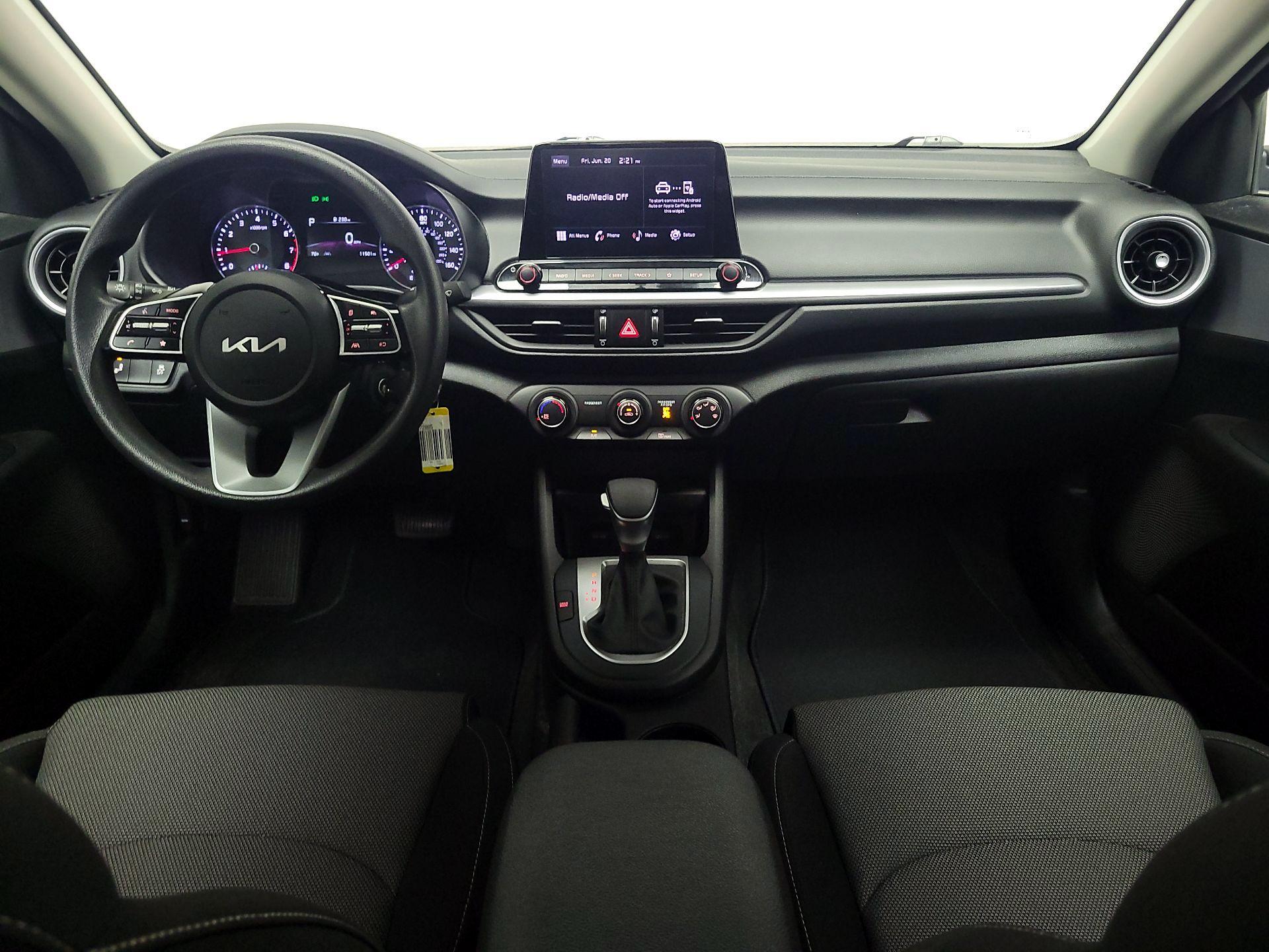 Thumbnail: 2023 Kia Forte - 9