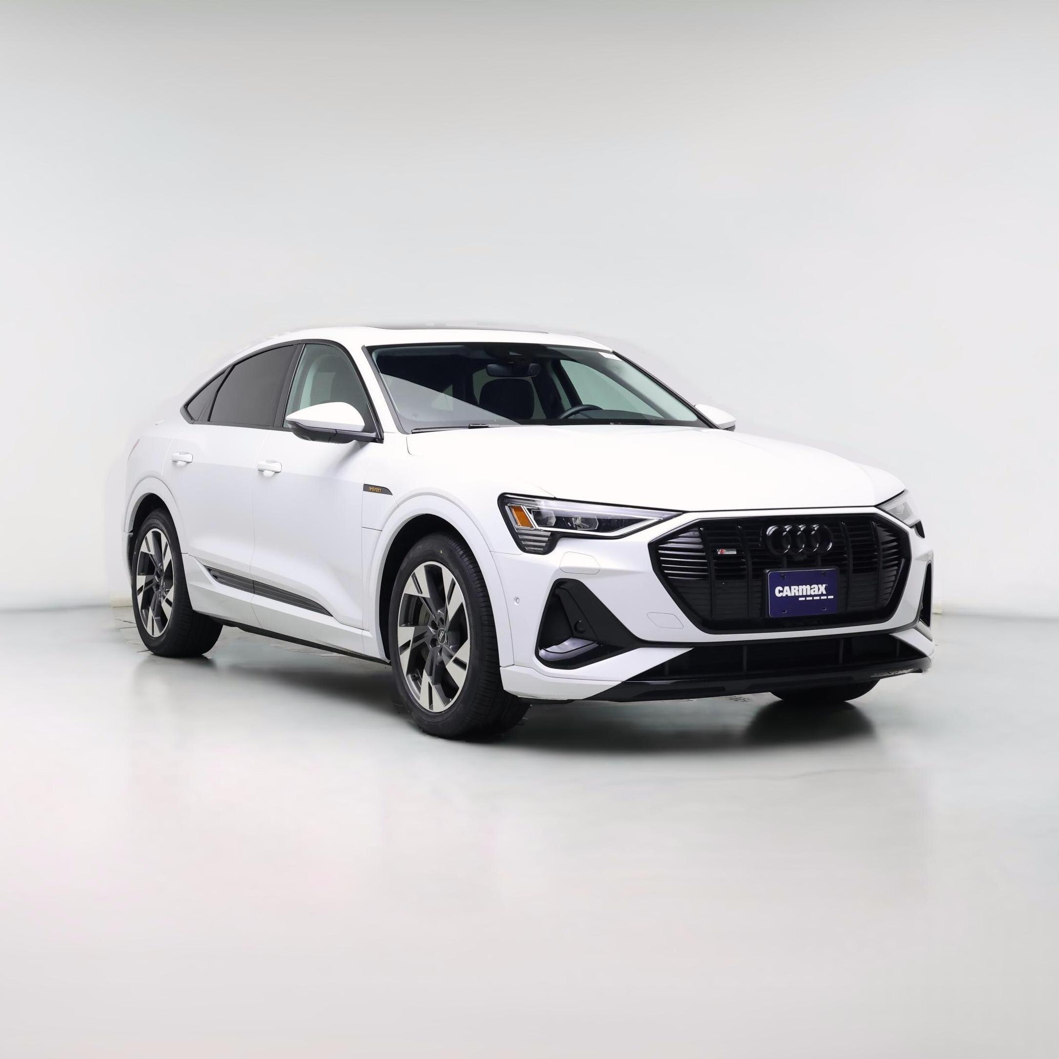 Thumbnail: 2022 Audi e-tron S - 1