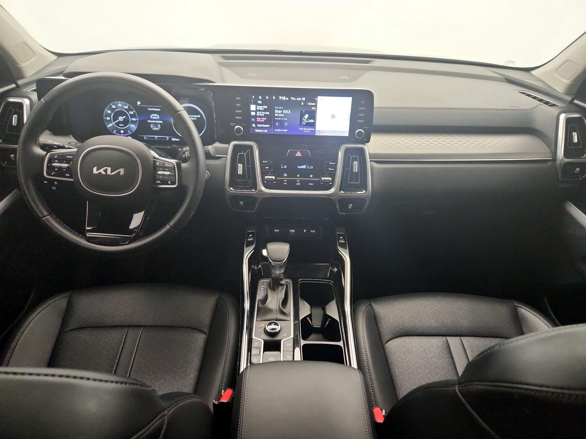 Thumbnail: 2023 Kia Sorento - 9