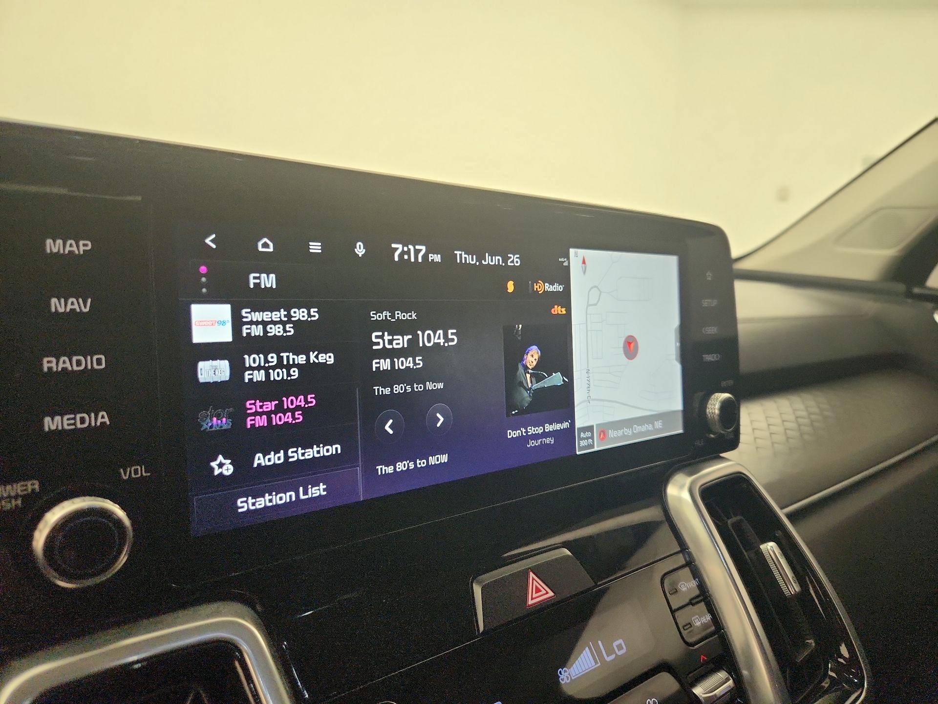Thumbnail: 2023 Kia Sorento - 16