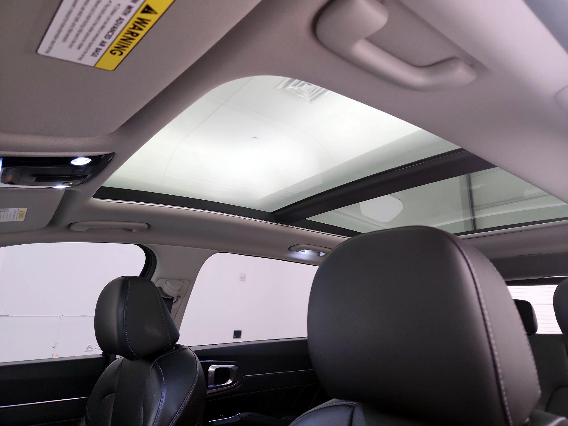 Thumbnail: 2023 Kia Sorento - 20