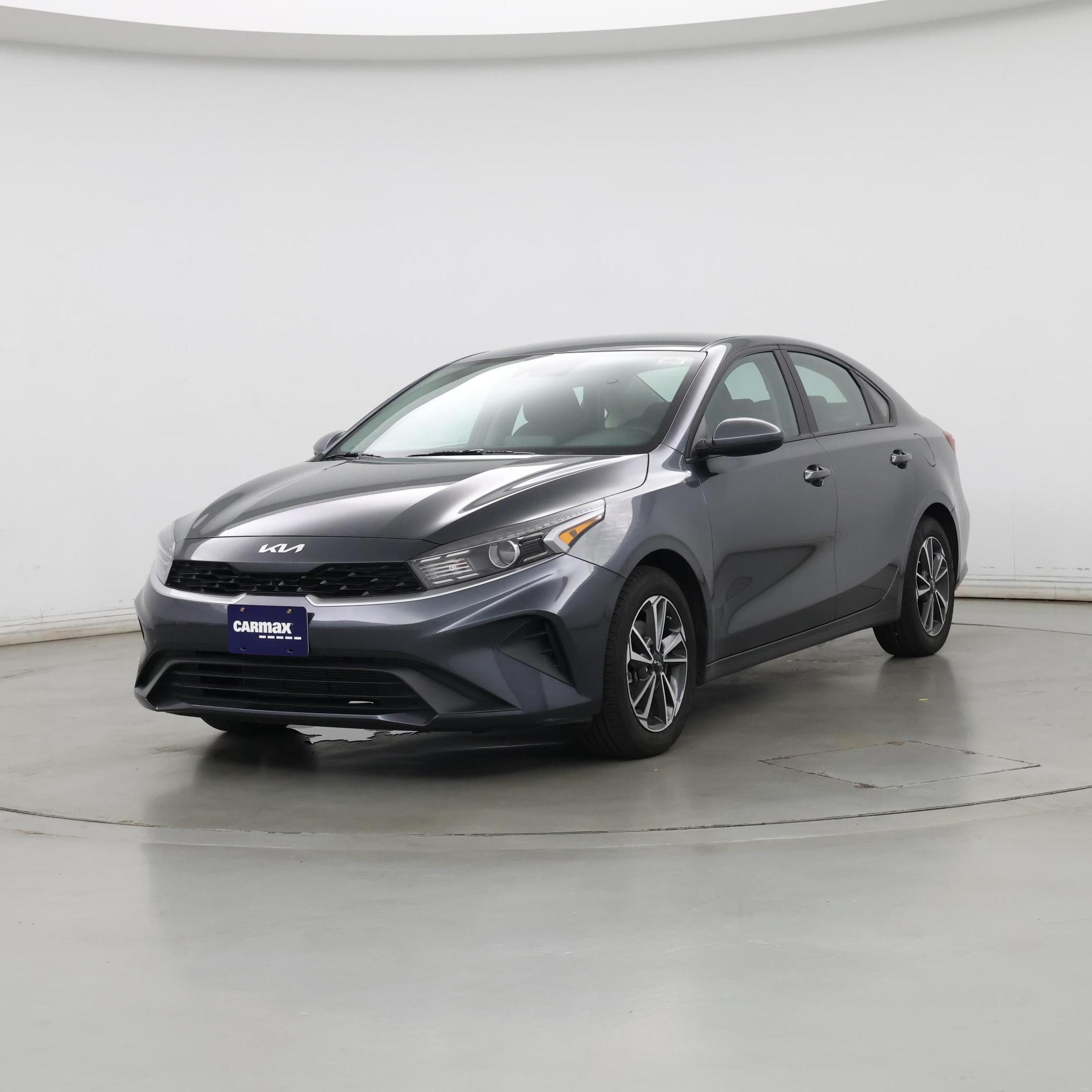 Thumbnail: 2023 Kia Forte - 4