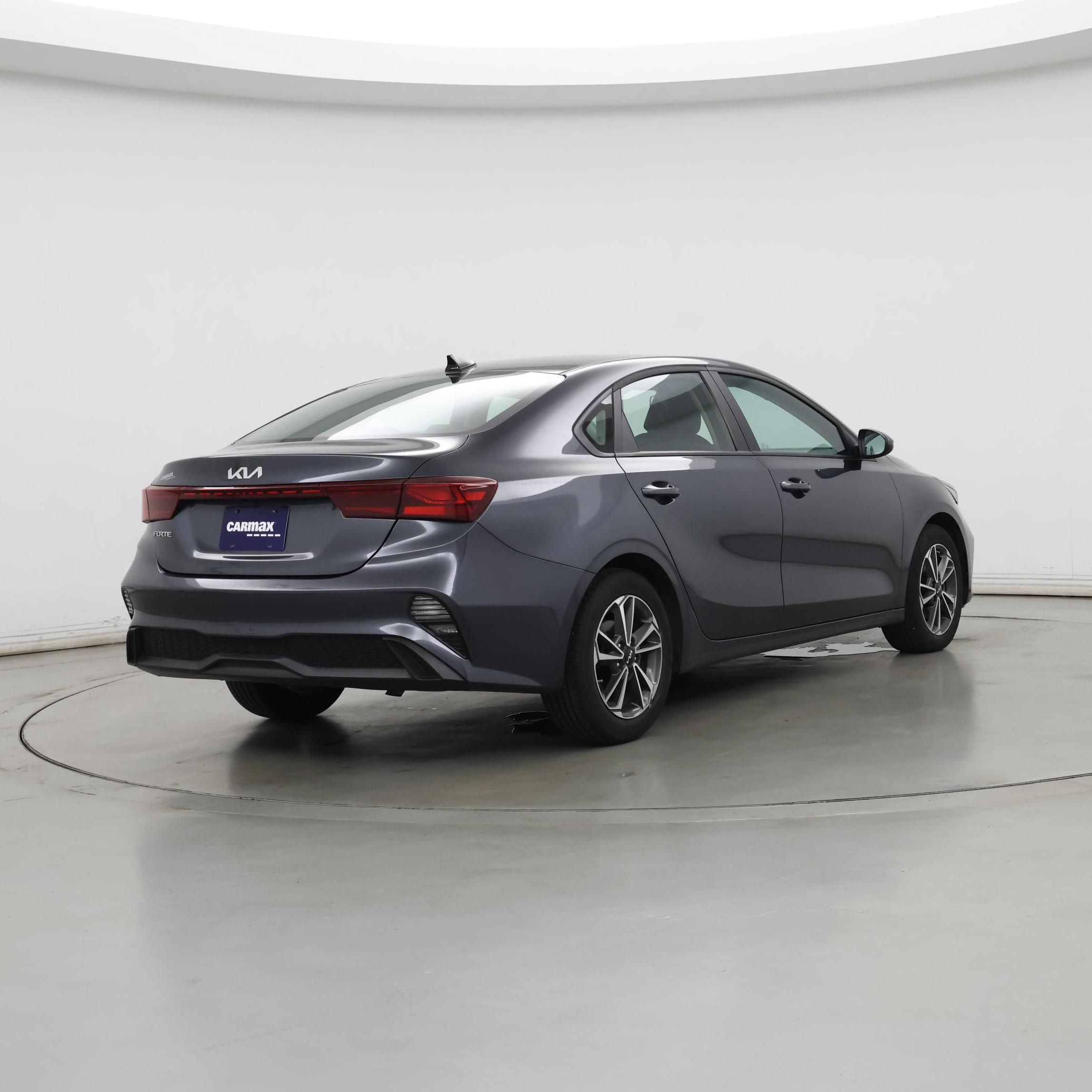 Thumbnail: 2023 Kia Forte - 8