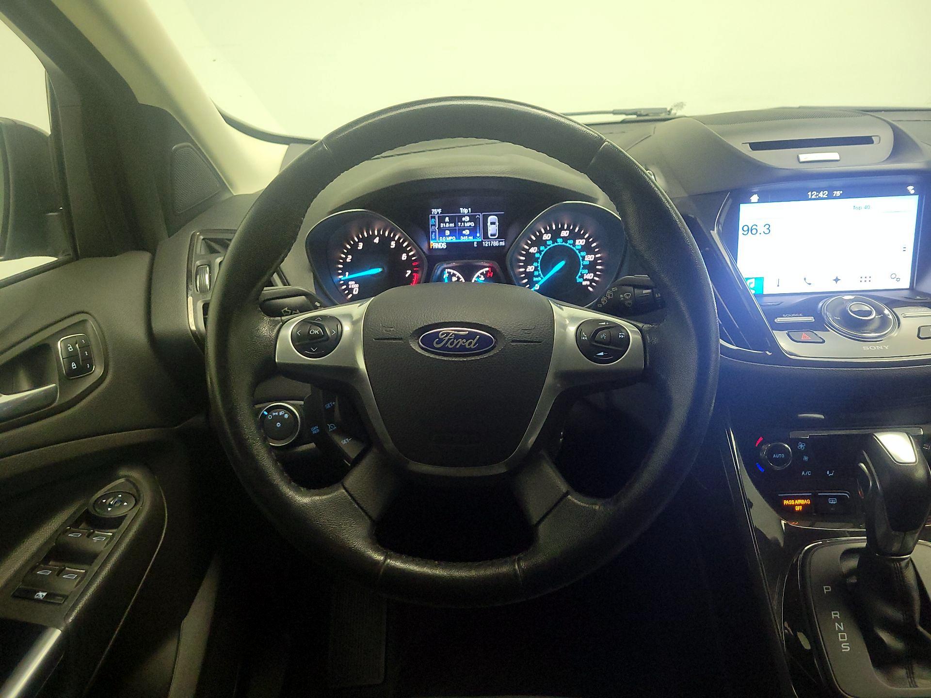 Thumbnail: 2016 Ford Escape - 10