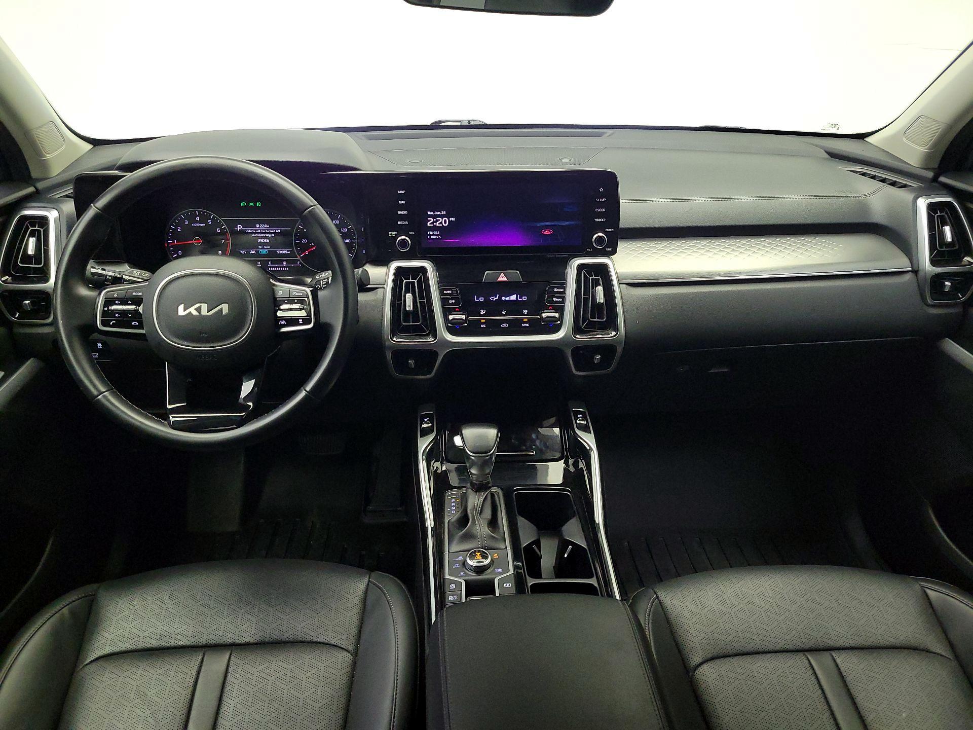Thumbnail: 2022 Kia Sorento - 9