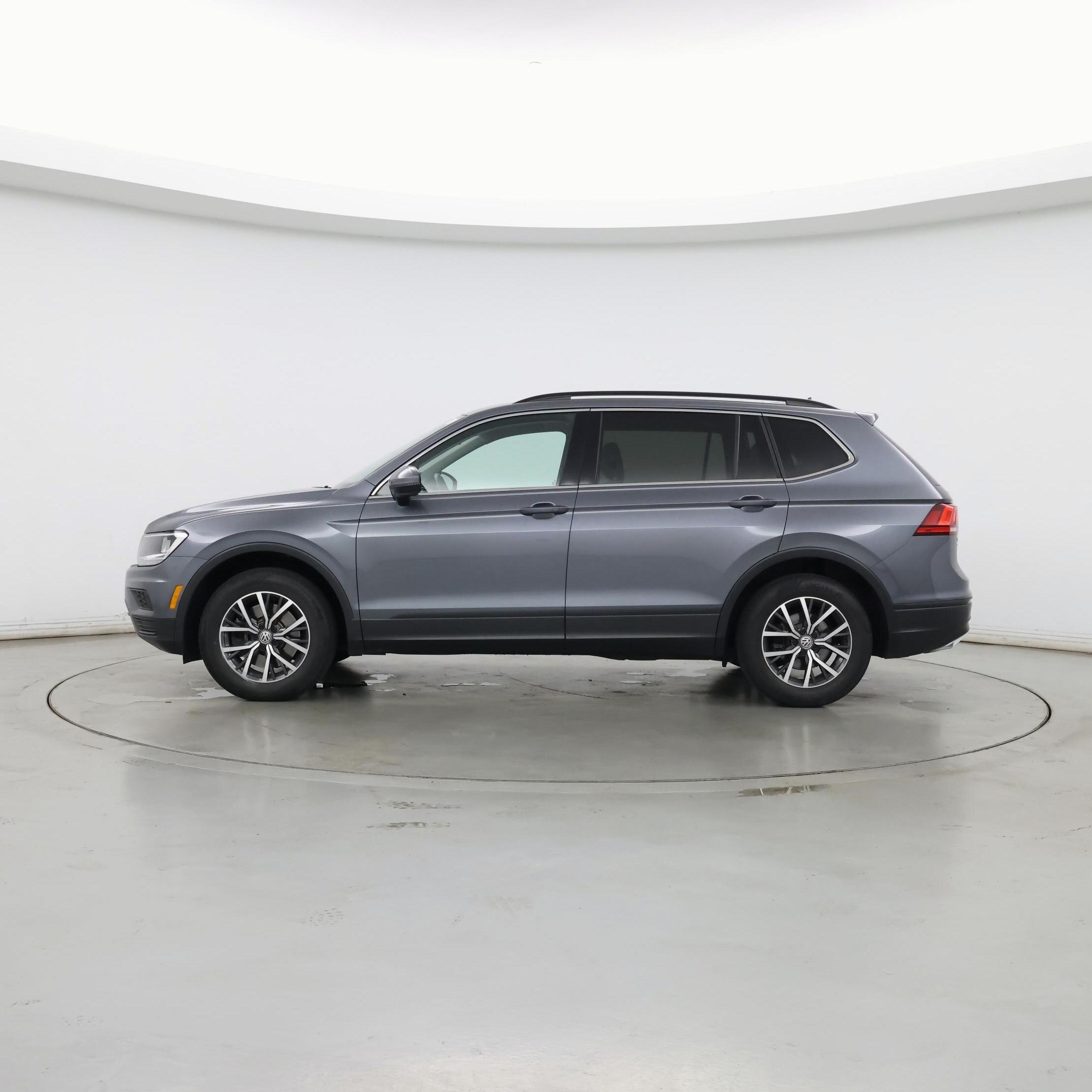 Thumbnail: 2019 Volkswagen Tiguan - 3