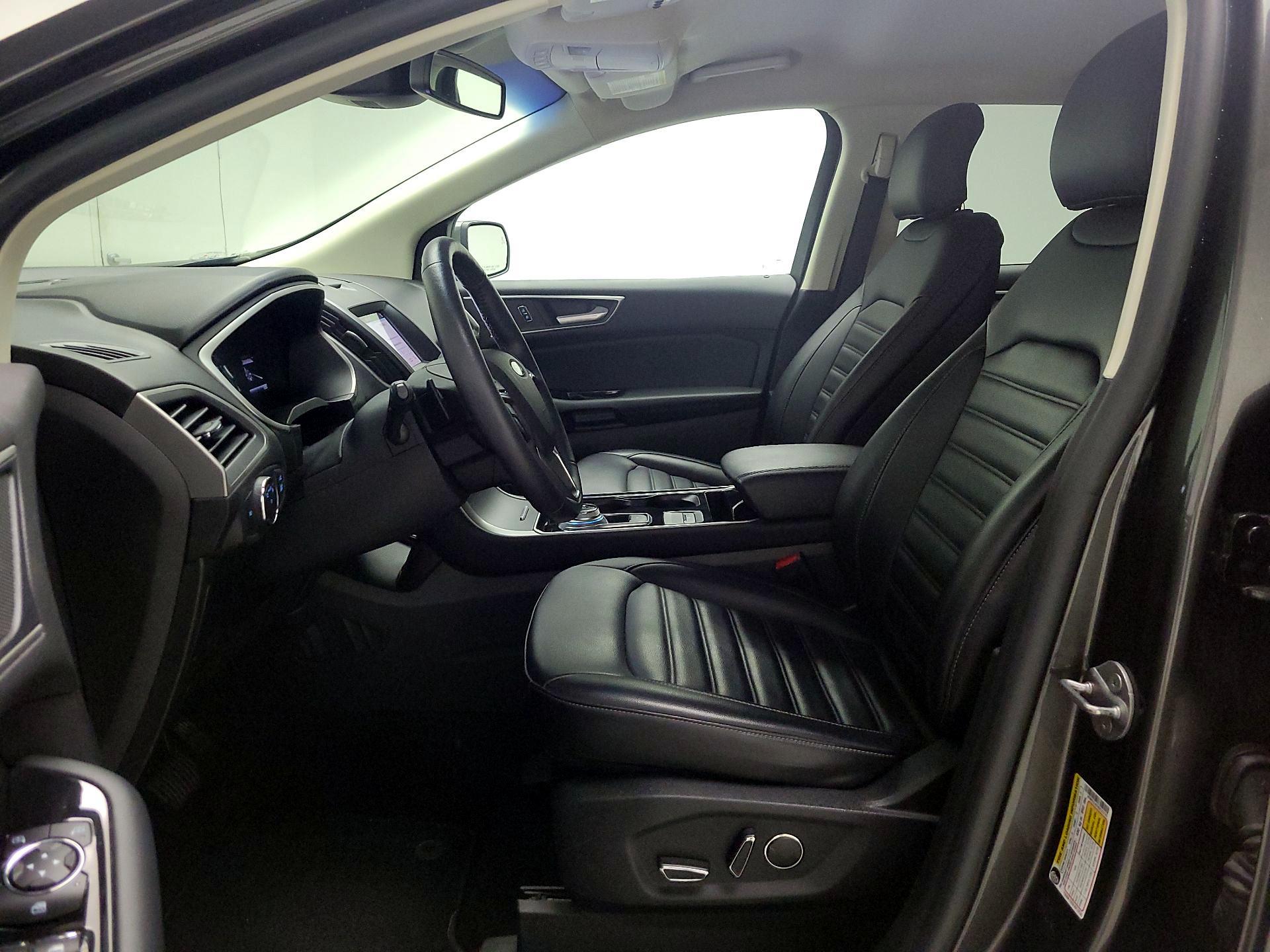 Thumbnail: 2019 Ford Edge - 11