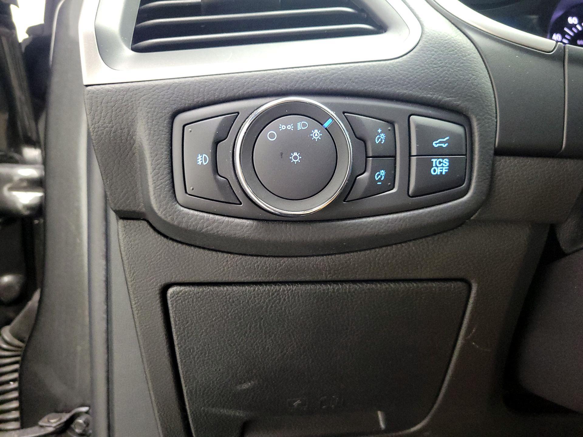 Thumbnail: 2019 Ford Edge - 13