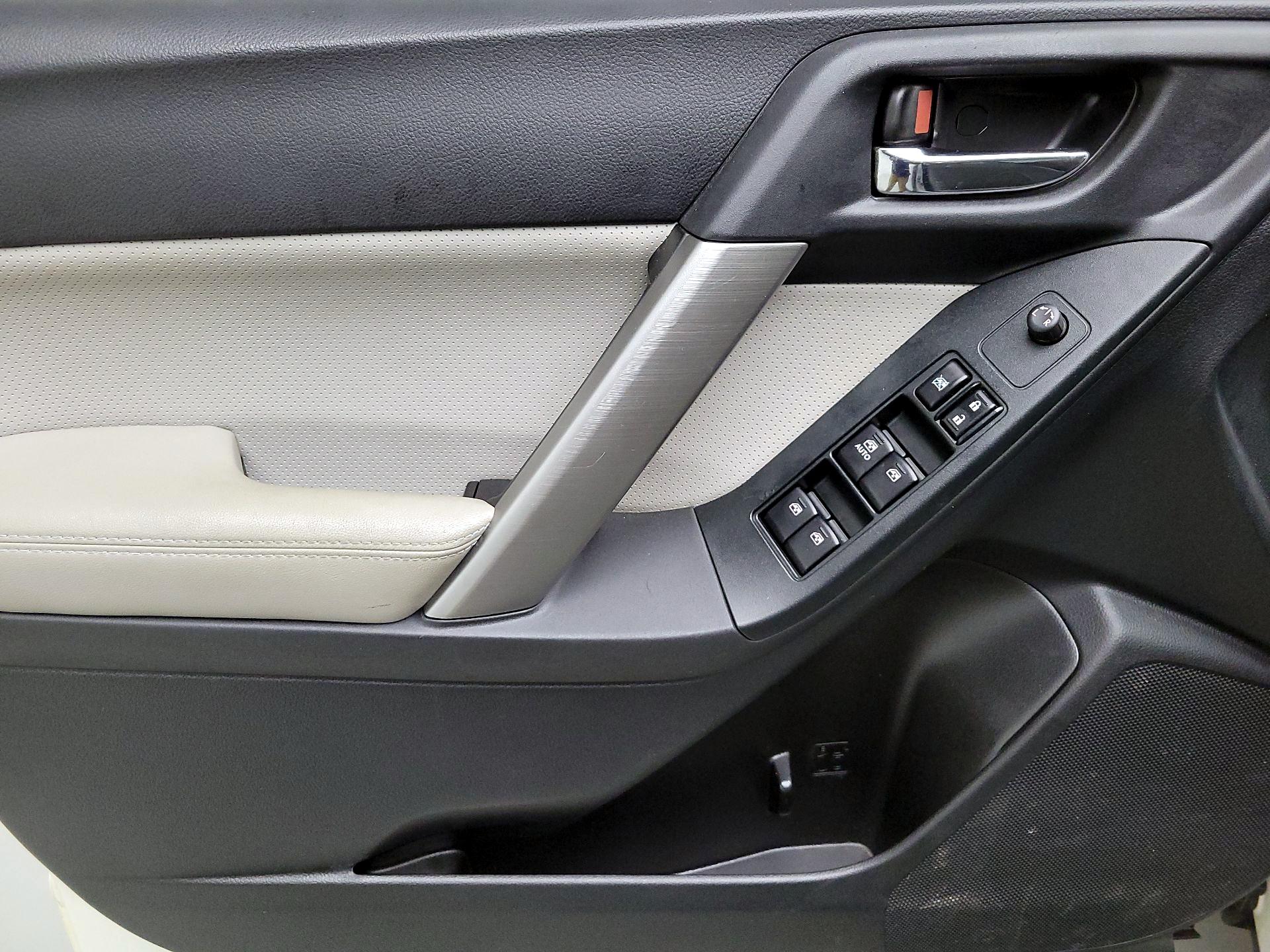 Thumbnail: 2014 Subaru Forester - 12