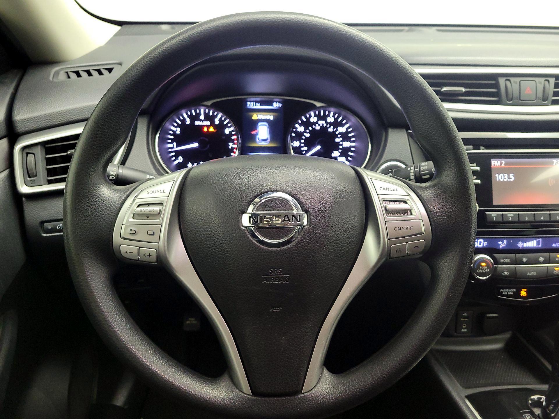 Thumbnail: 2016 Nissan Rogue - 10