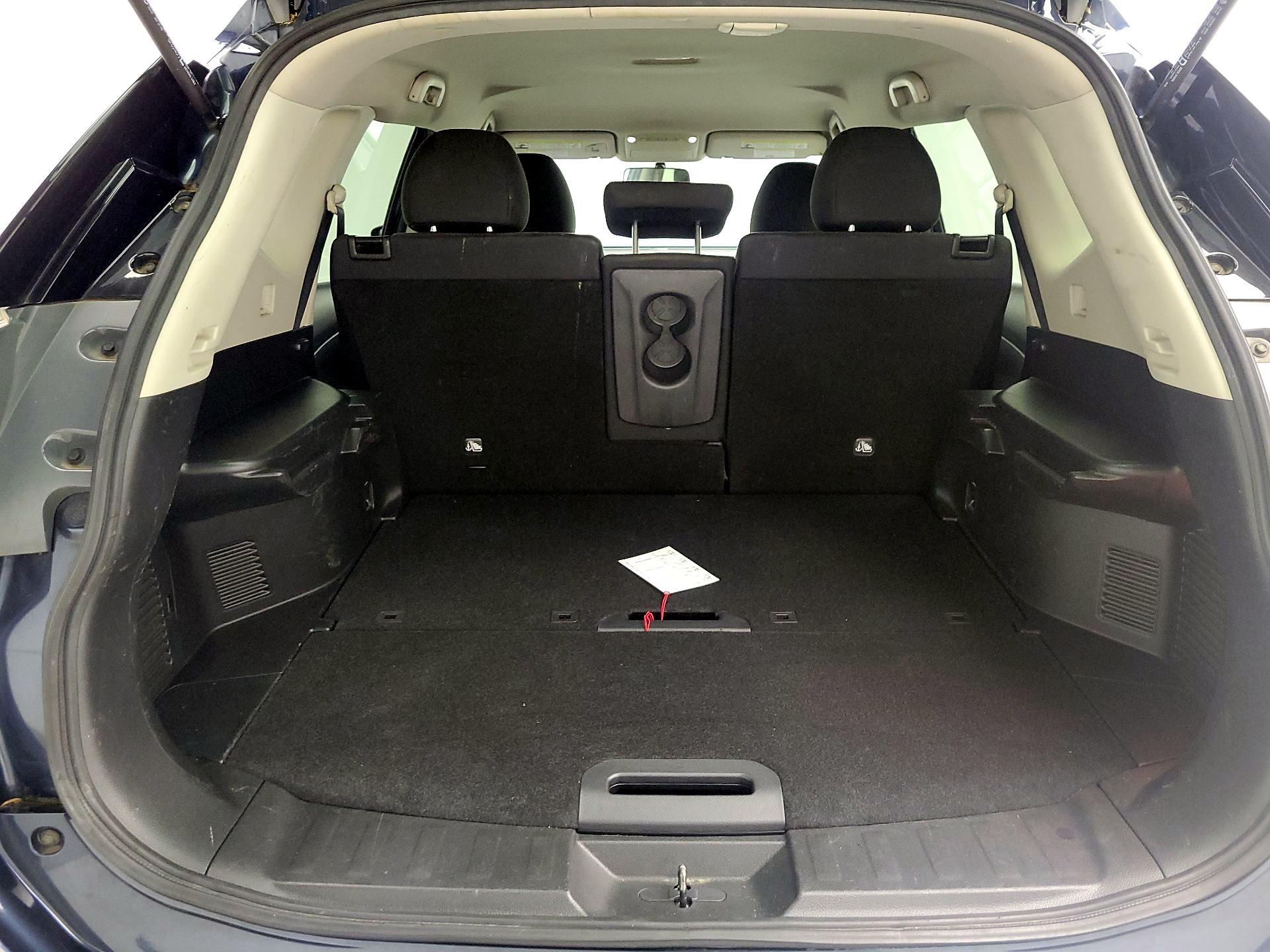 Thumbnail: 2016 Nissan Rogue - 20