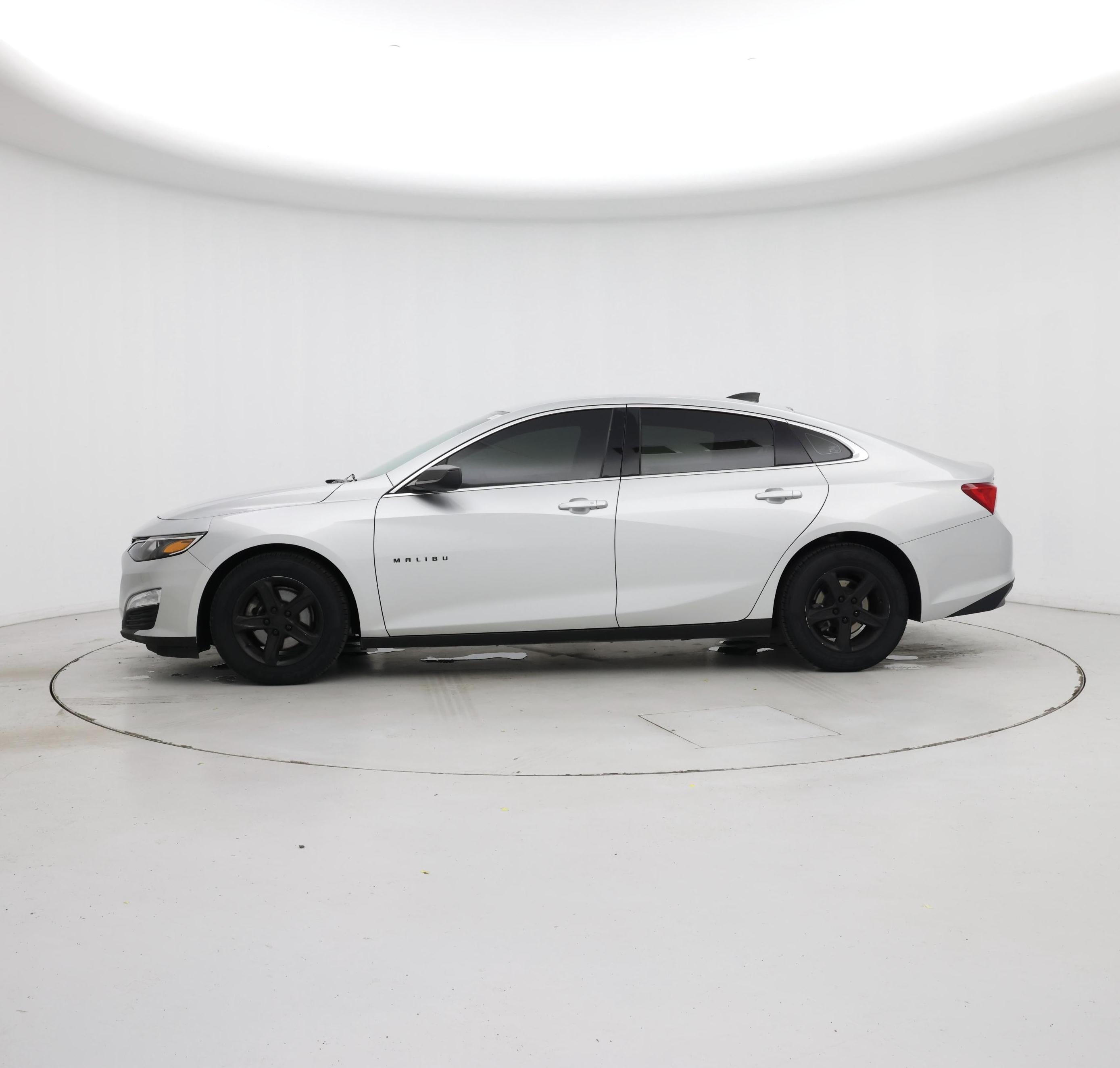 Thumbnail: 2020 Chevrolet Malibu - 3