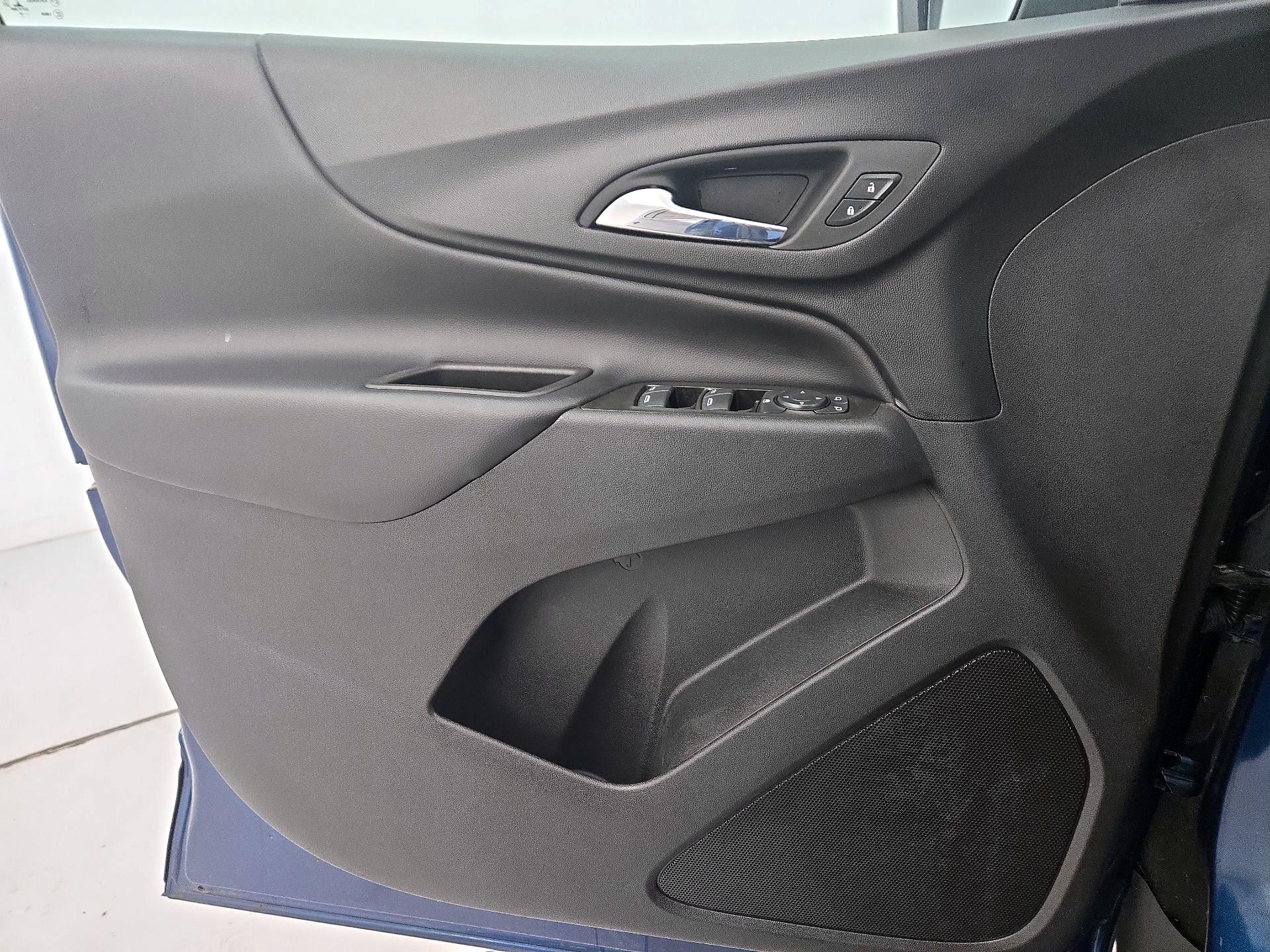 Thumbnail: 2020 Chevrolet Equinox - 12
