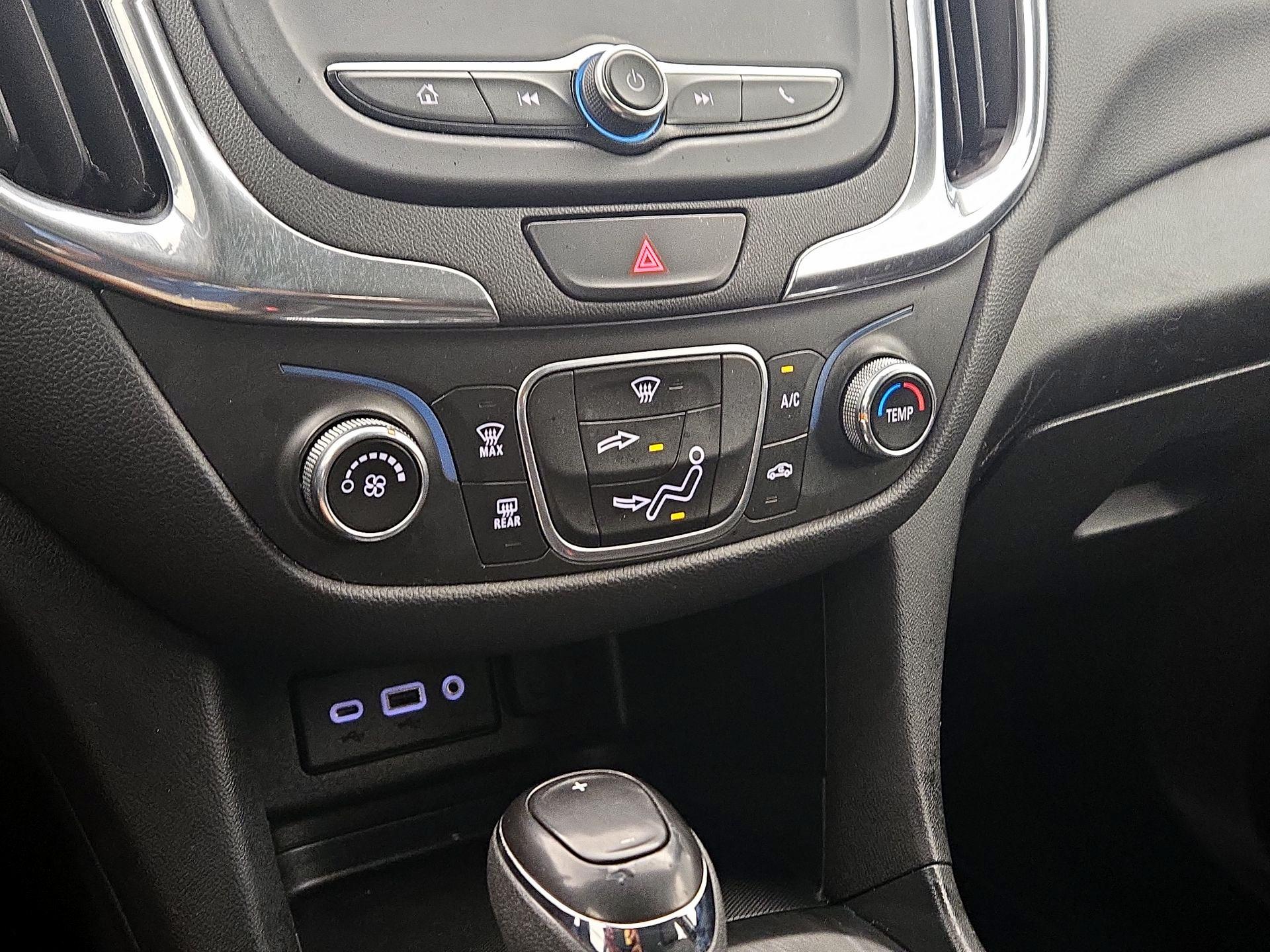 Thumbnail: 2020 Chevrolet Equinox - 16