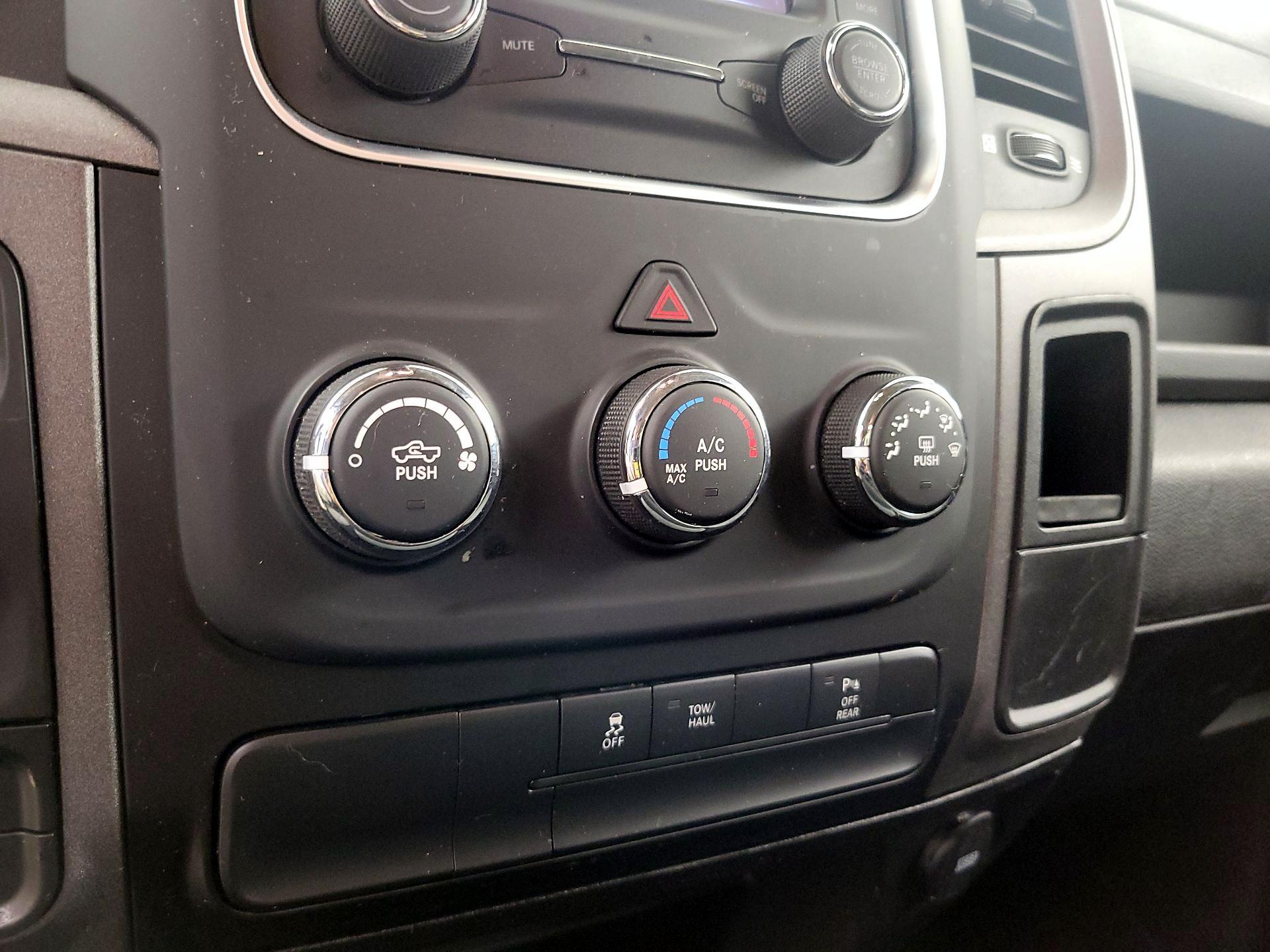 Thumbnail: 2022 RAM 1500 Classic - 16