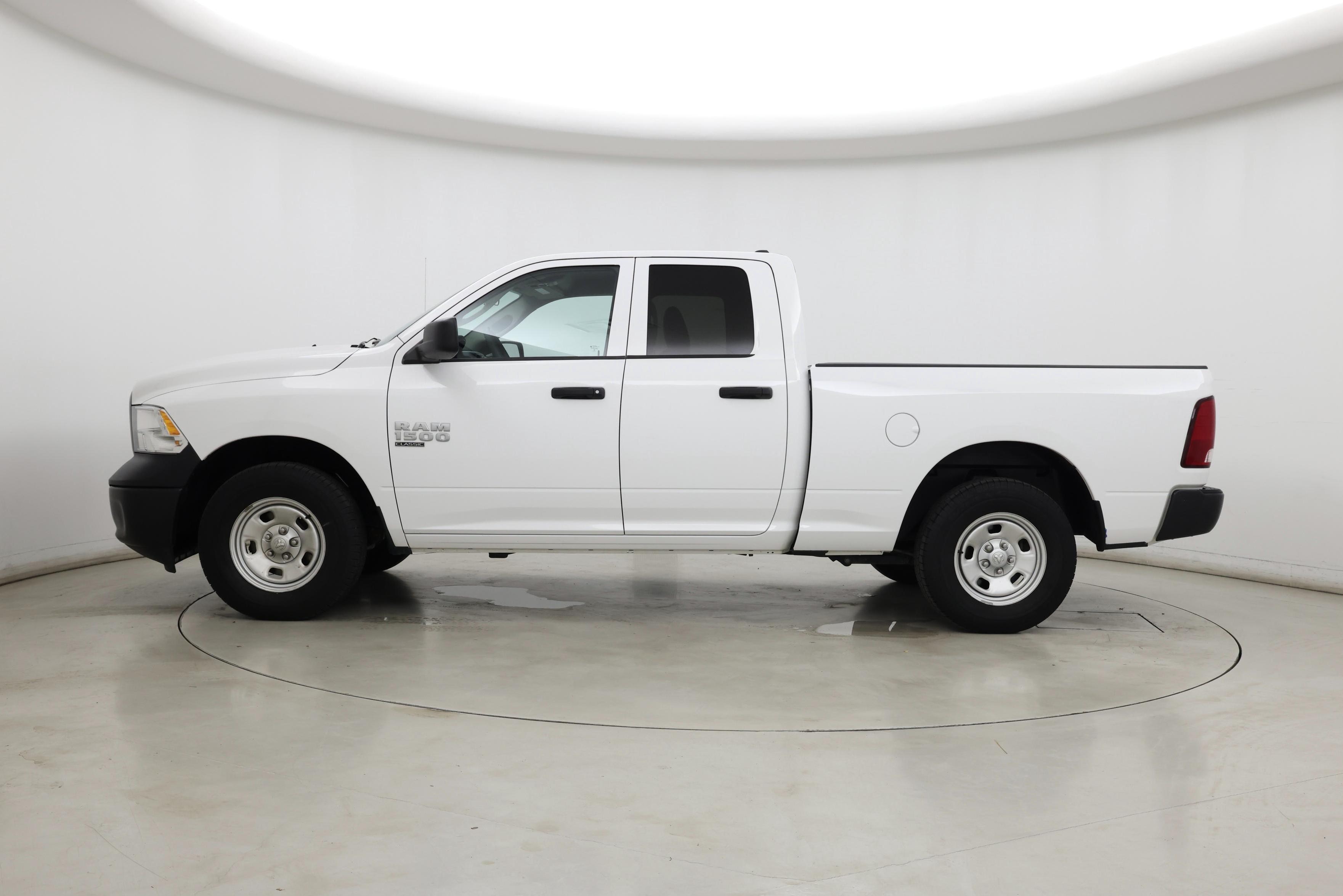 Thumbnail: 2022 RAM 1500 Classic - 3