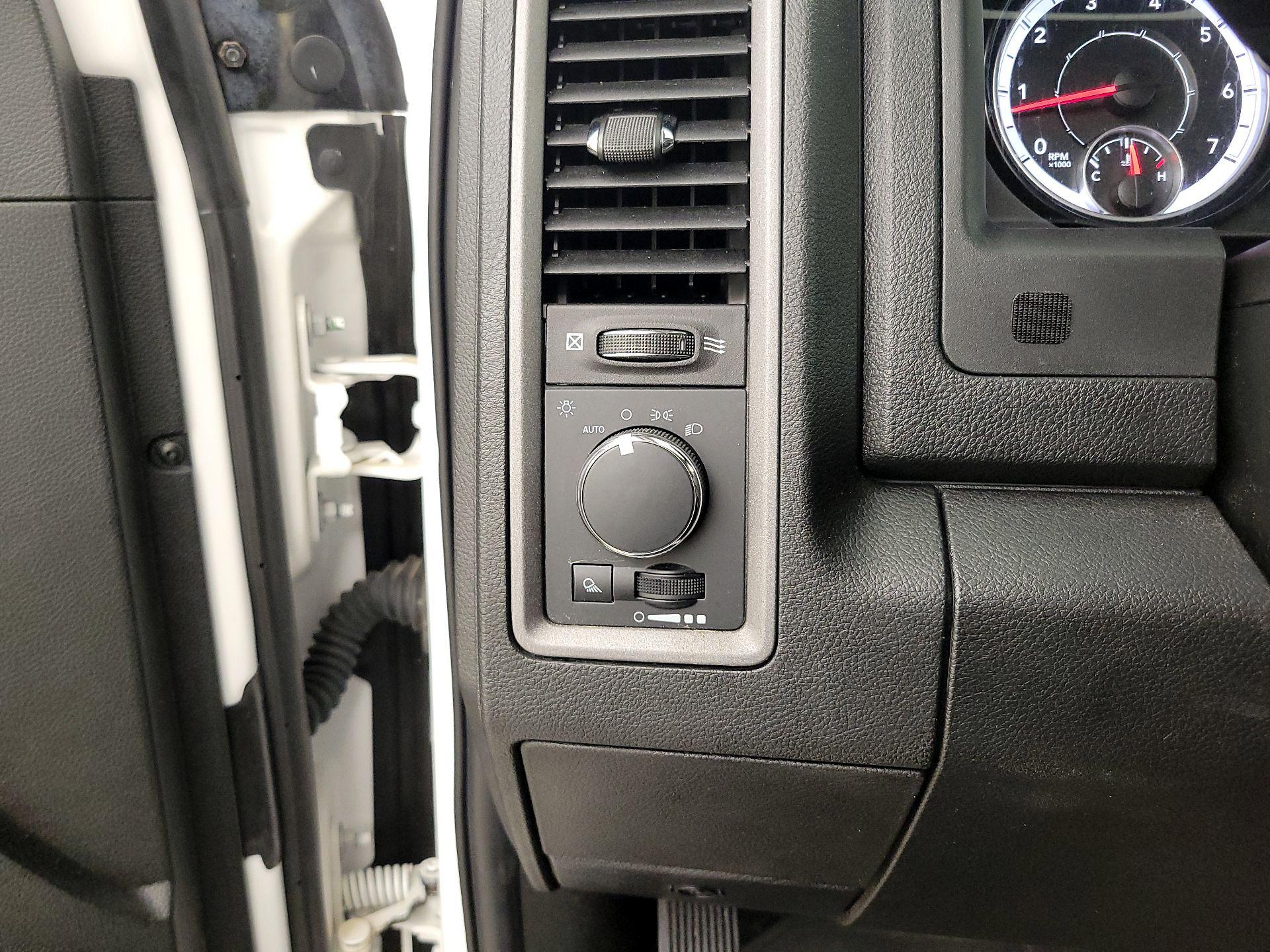 Thumbnail: 2023 RAM 1500 Classic - 13