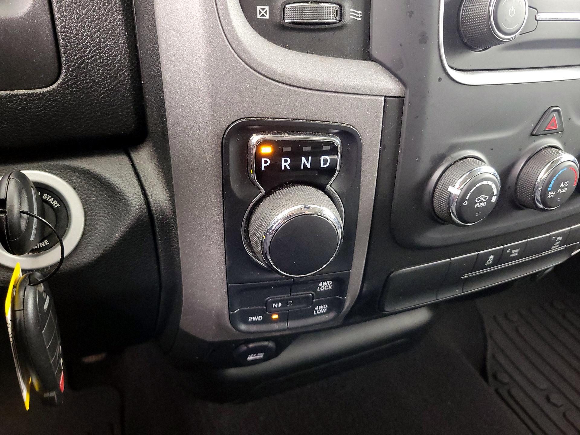 Thumbnail: 2023 RAM 1500 Classic - 17