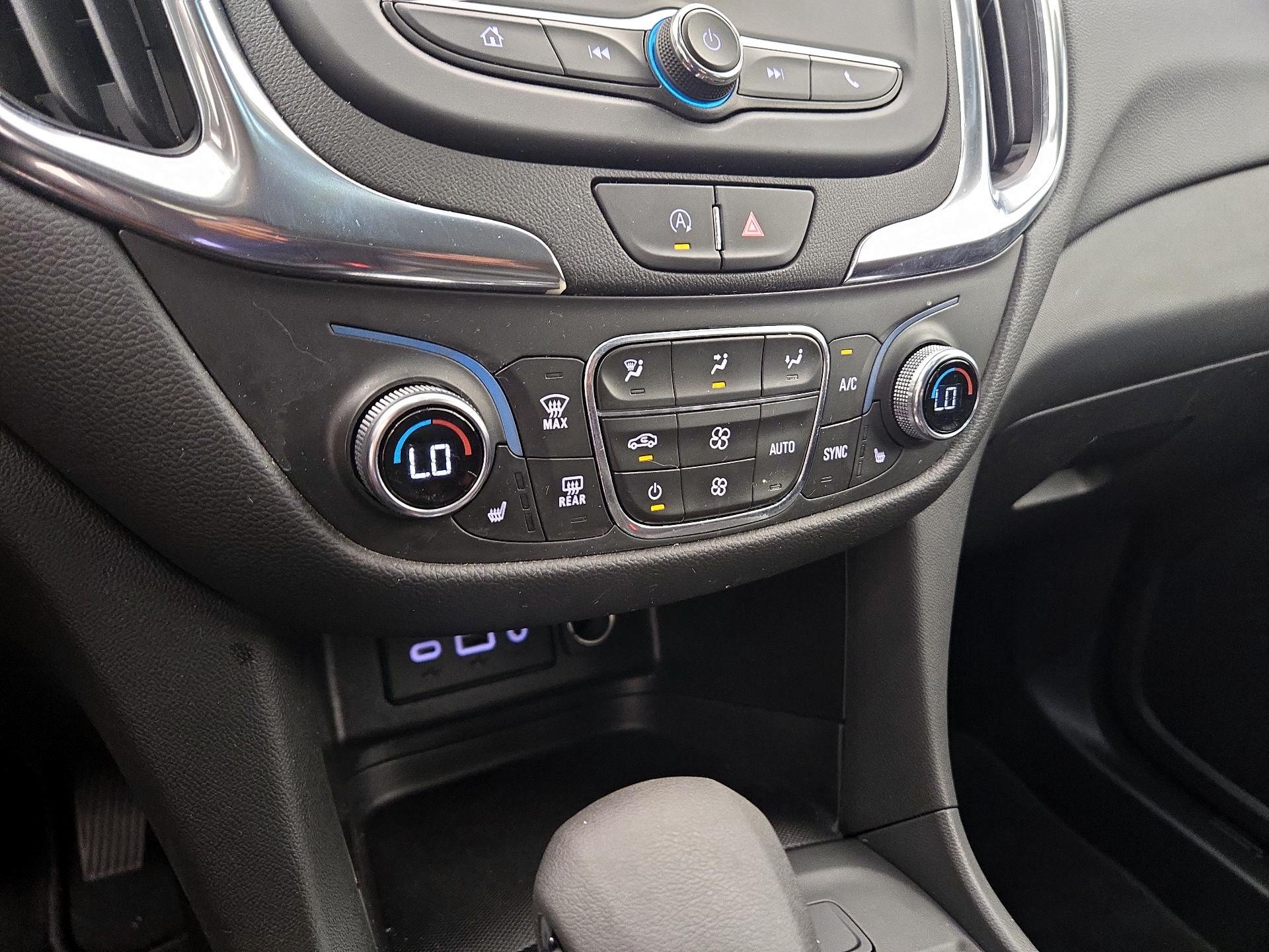 Thumbnail: 2022 Chevrolet Equinox - 16