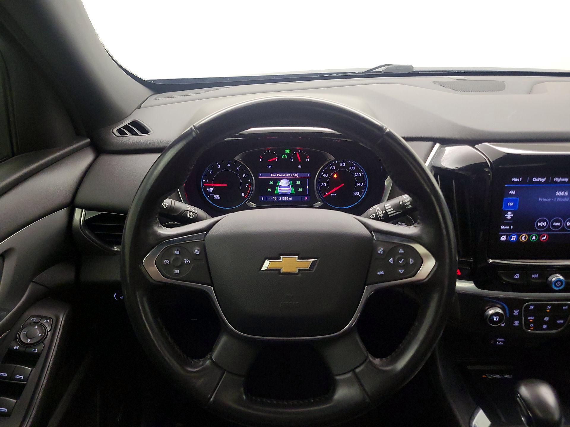 Thumbnail: 2022 Chevrolet Traverse - 10