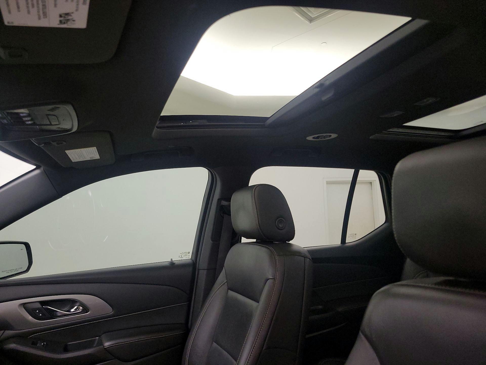 Thumbnail: 2022 Chevrolet Traverse - 20