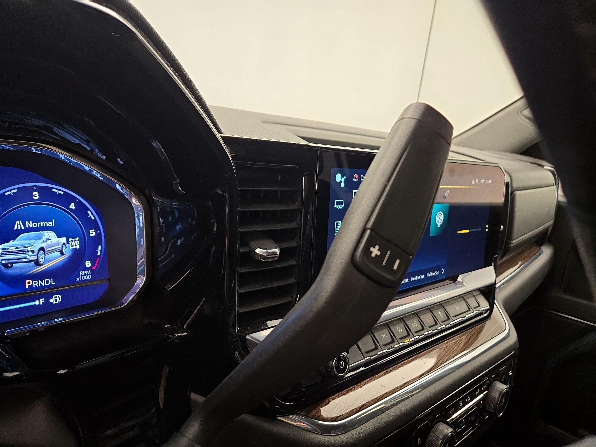 Thumbnail: 2023 Chevrolet Silverado 1500 - 17