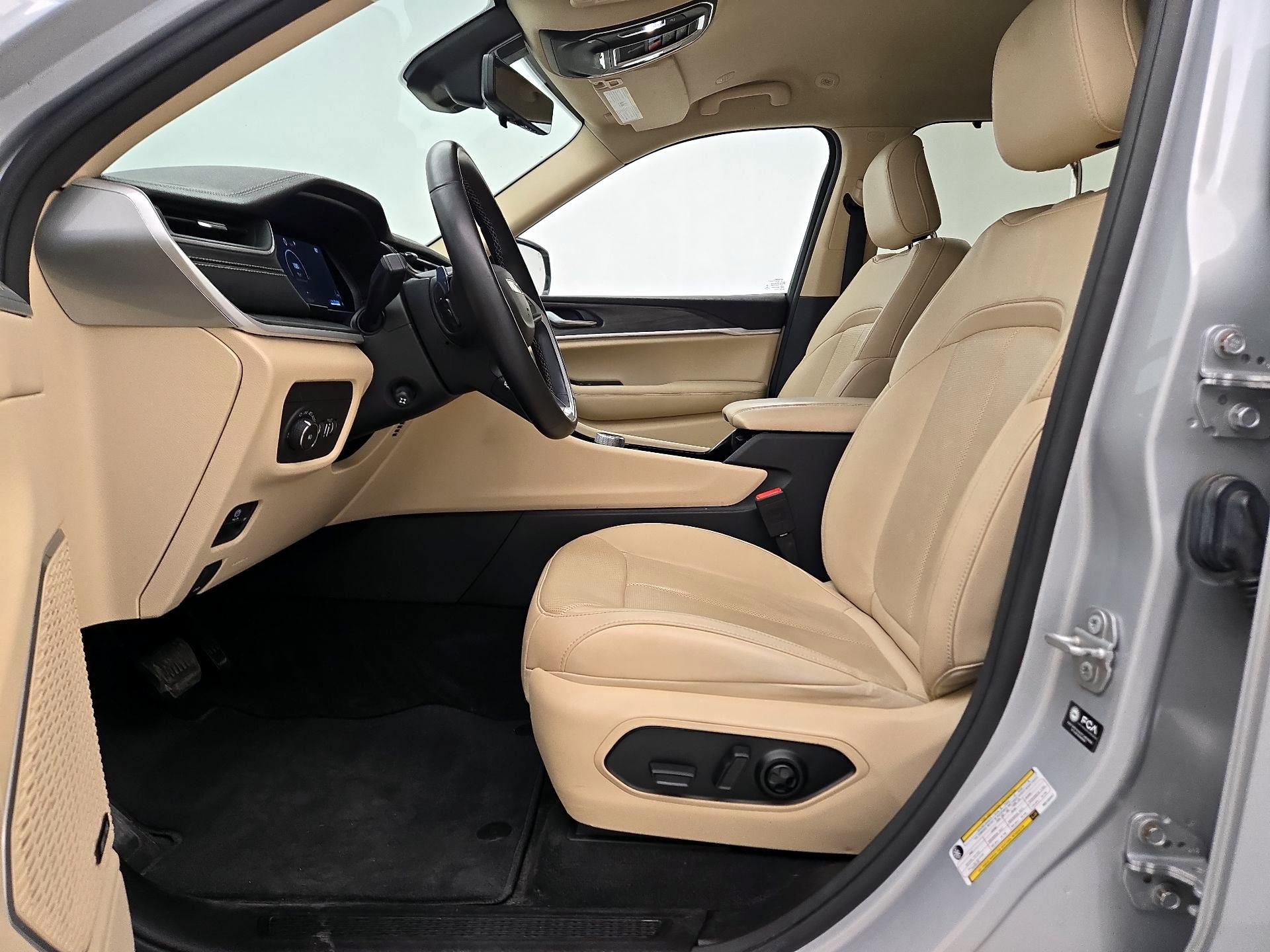 Thumbnail: 2021 Jeep Grand Cherokee L - 11