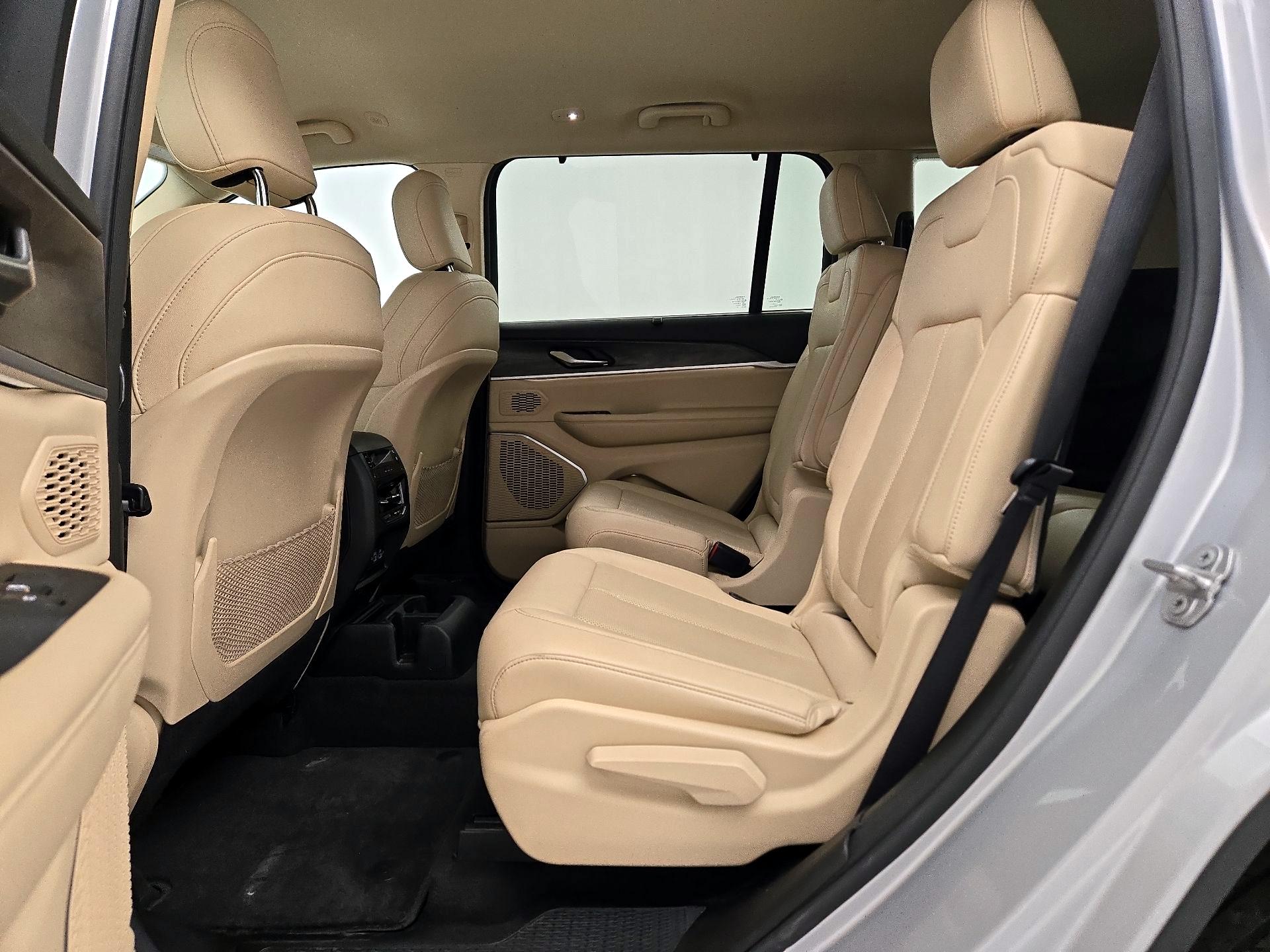 Thumbnail: 2021 Jeep Grand Cherokee L - 20