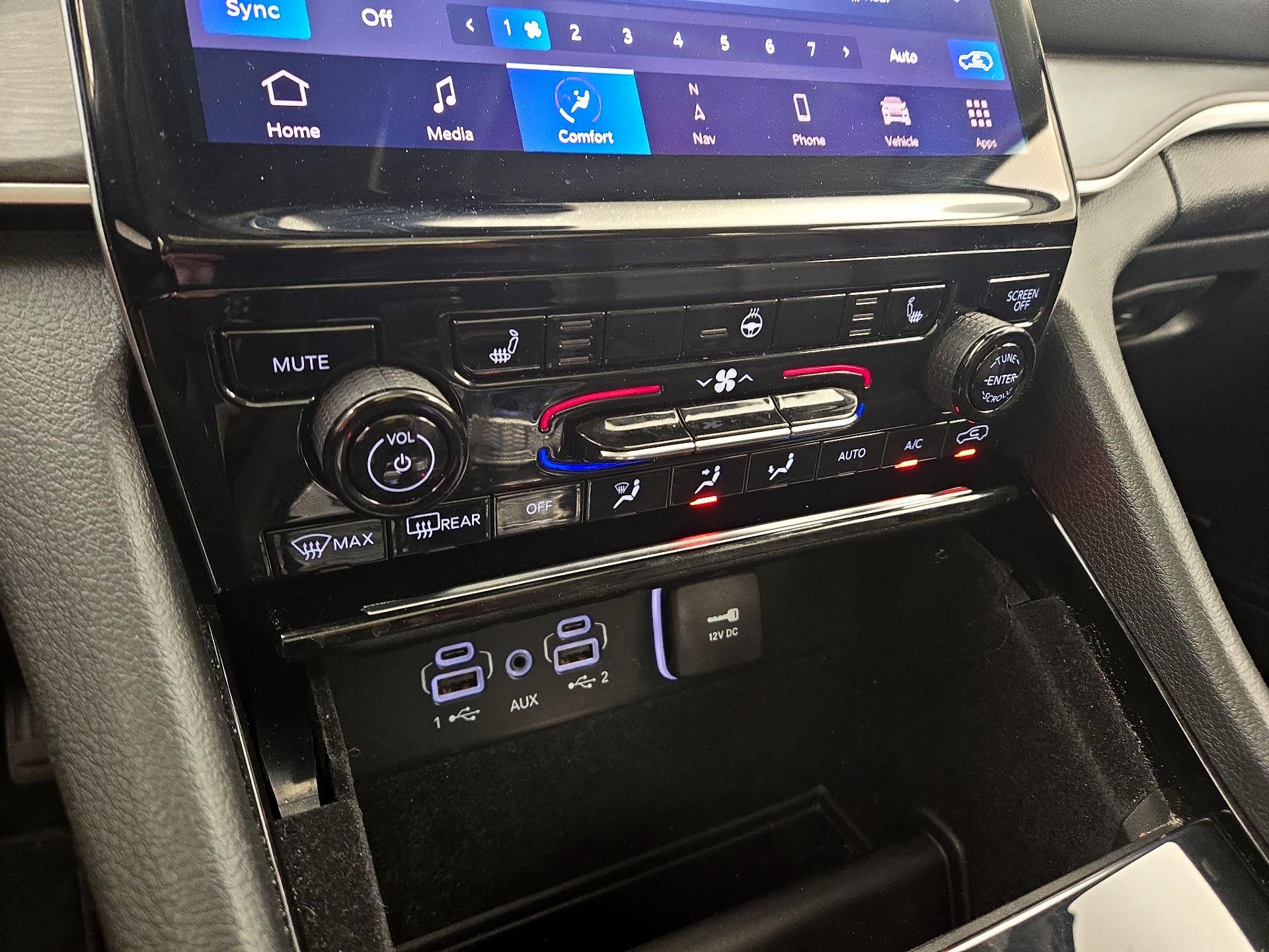 Thumbnail: 2021 Jeep Grand Cherokee L - 17
