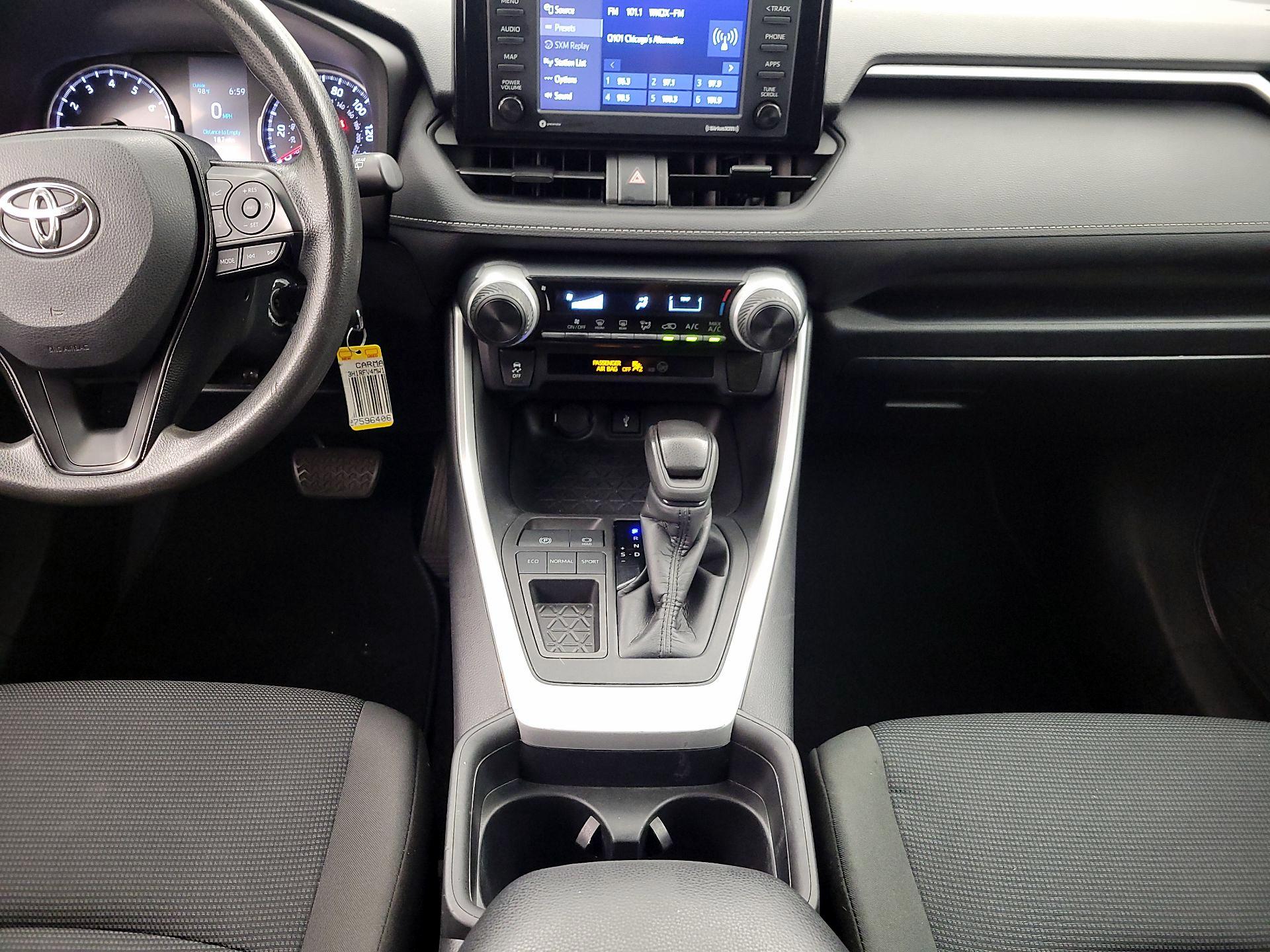Thumbnail: 2021 Toyota RAV4 - 17