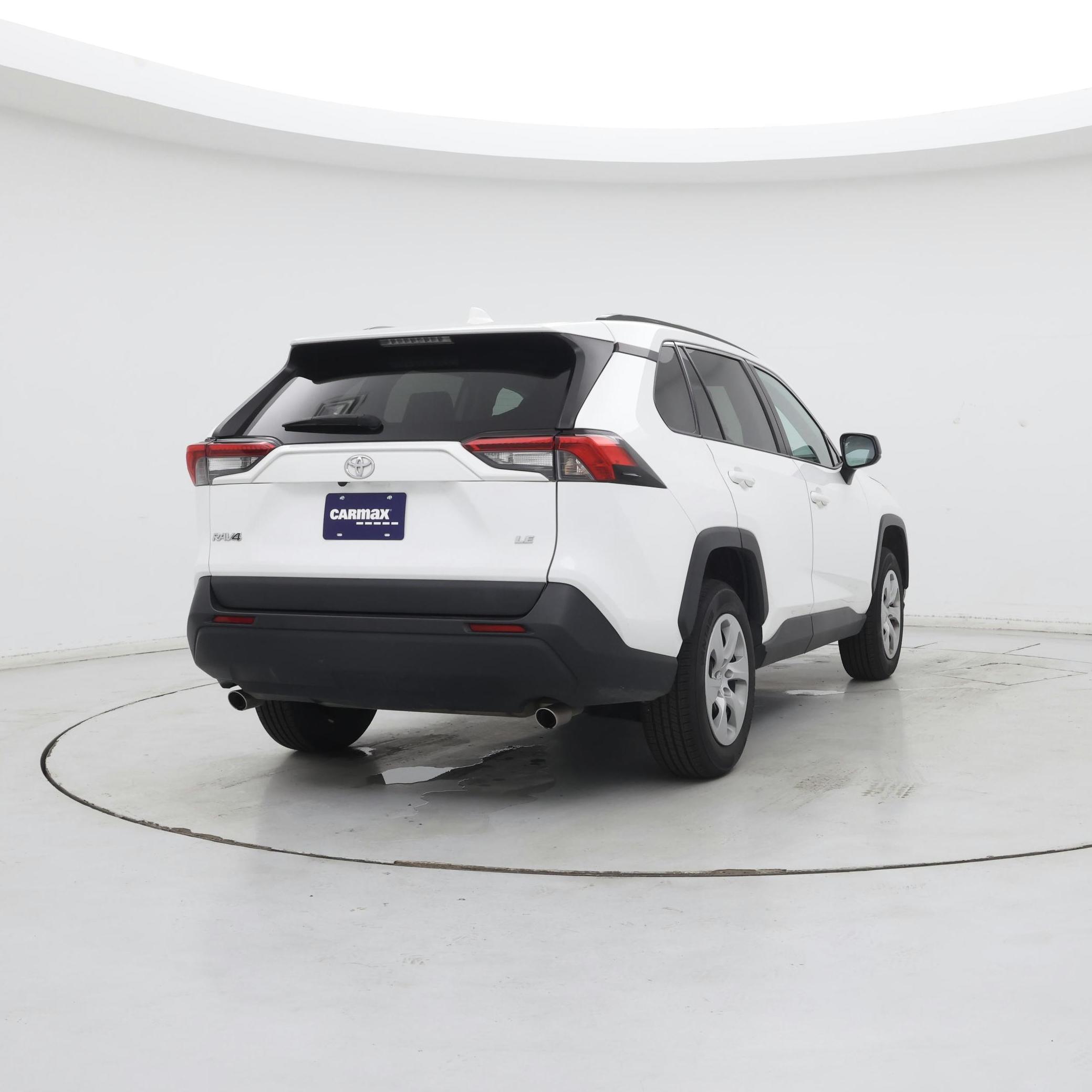 Thumbnail: 2021 Toyota RAV4 - 8