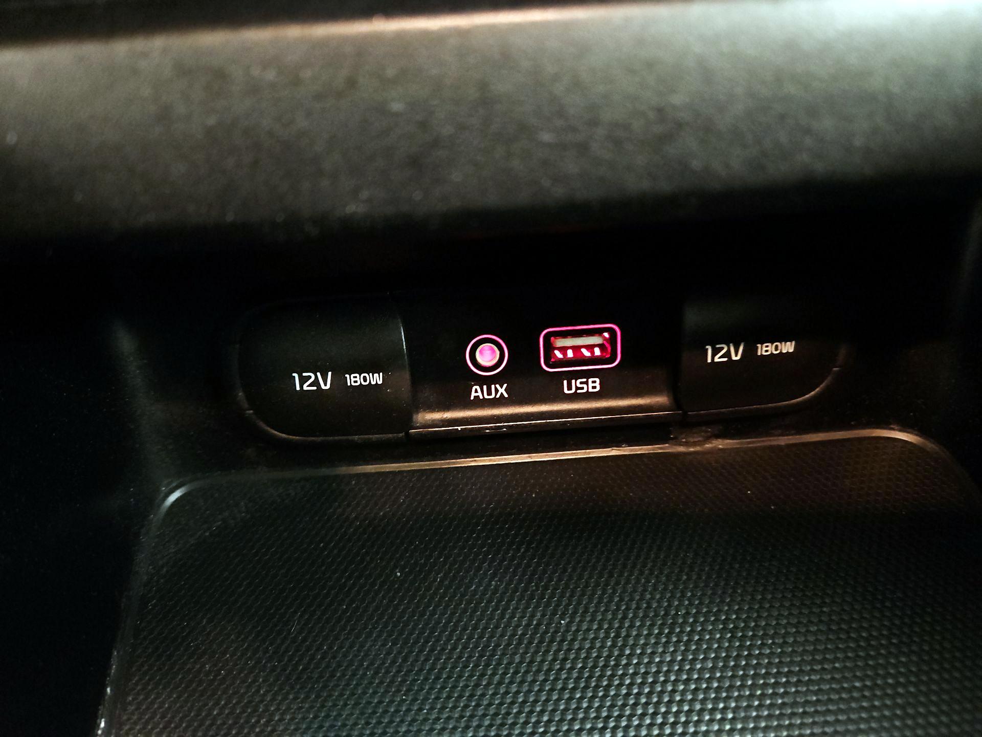 Thumbnail: 2020 Kia Forte - 18
