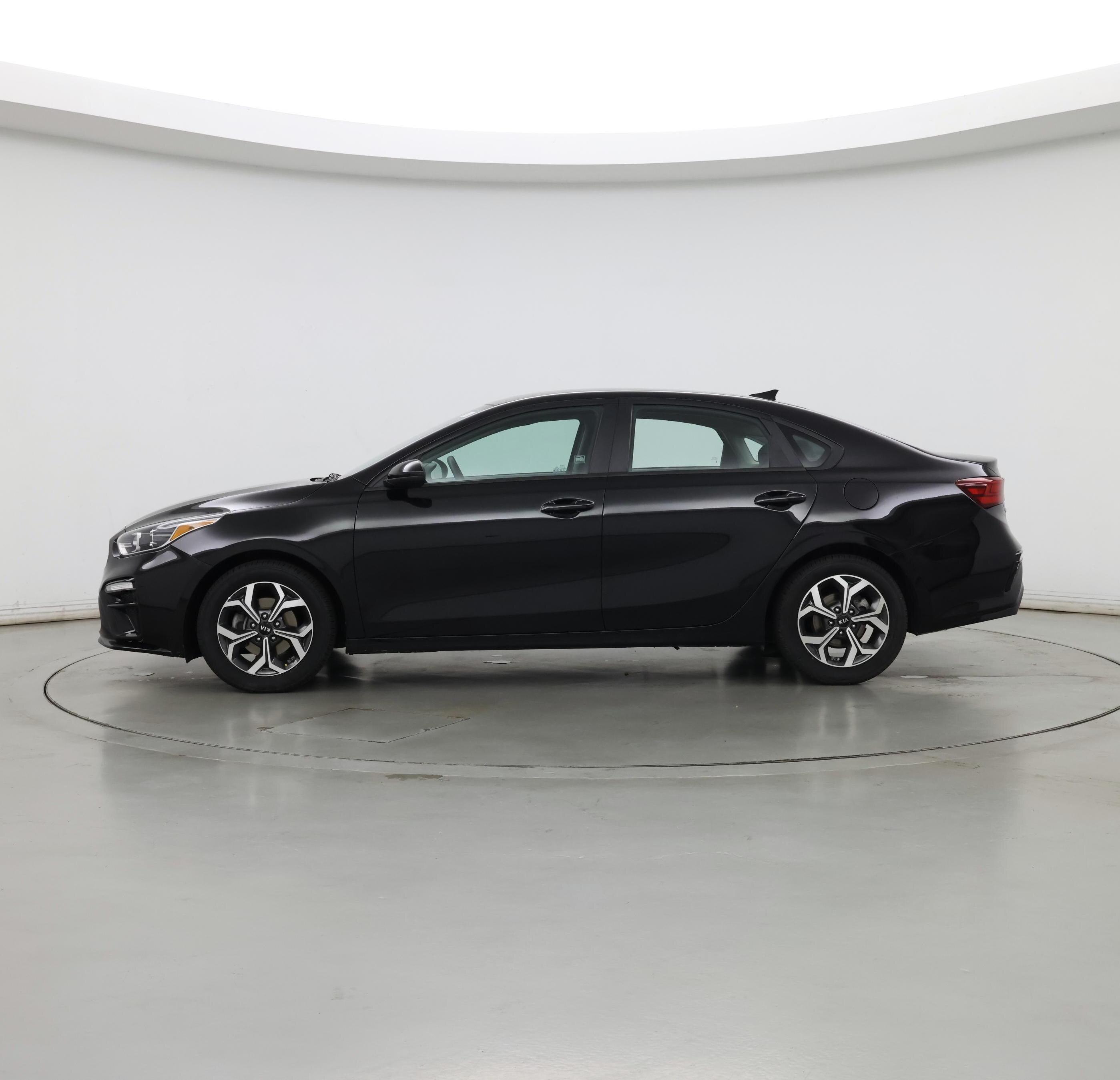 Thumbnail: 2020 Kia Forte - 3