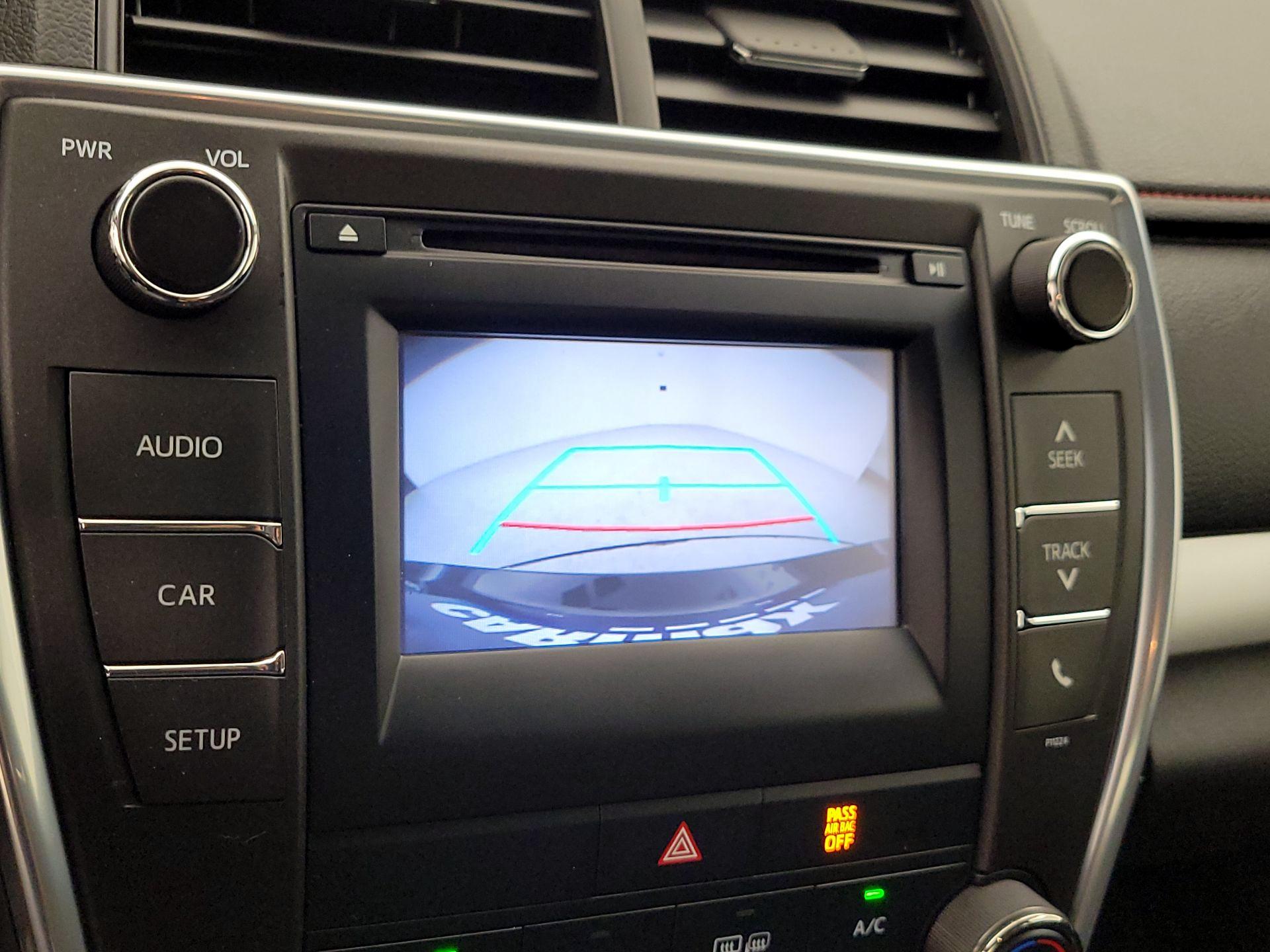 Thumbnail: 2016 Toyota Camry - 14