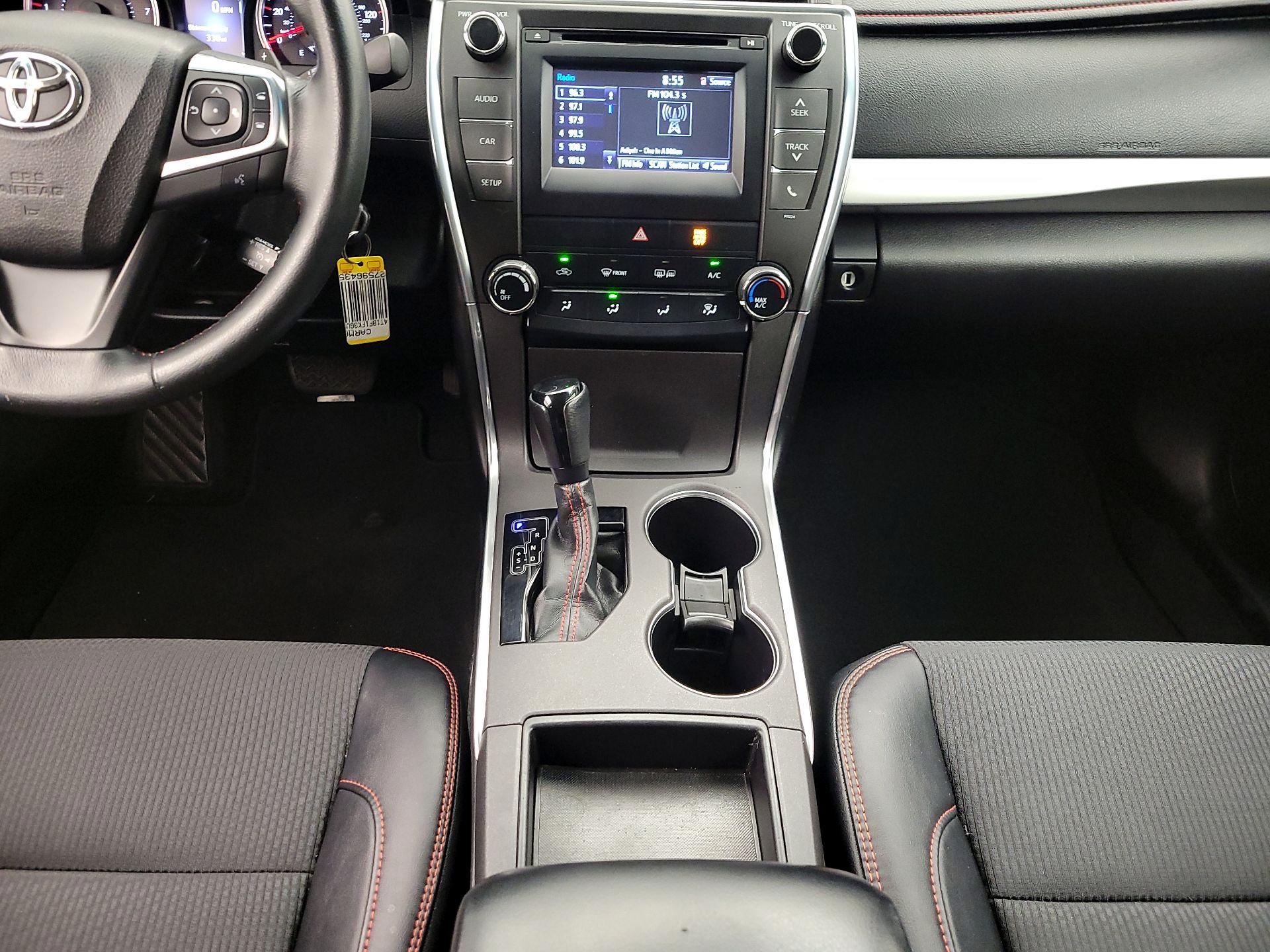 Thumbnail: 2016 Toyota Camry - 17