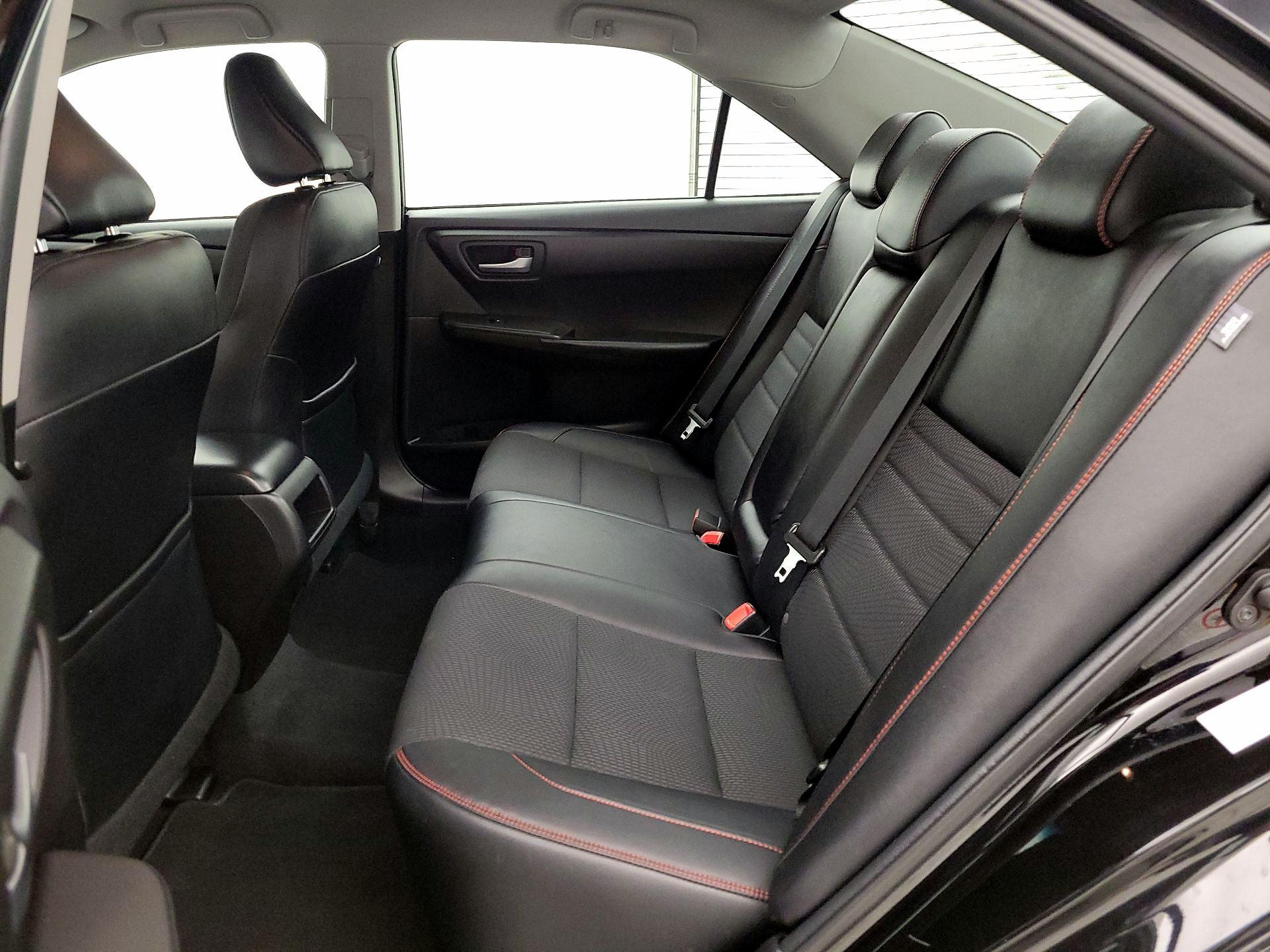 Thumbnail: 2016 Toyota Camry - 19