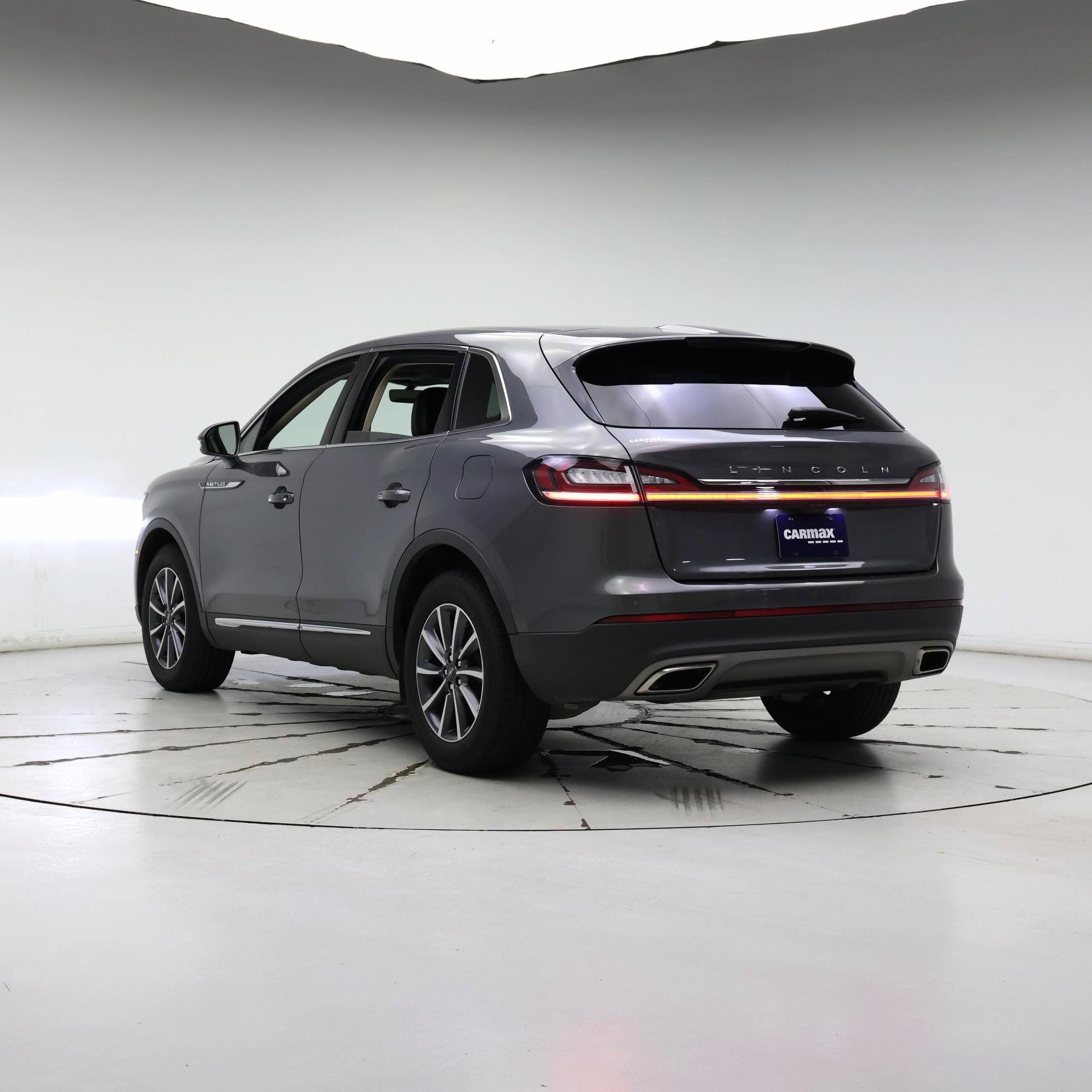 Thumbnail: 2022 Lincoln Nautilus - 2